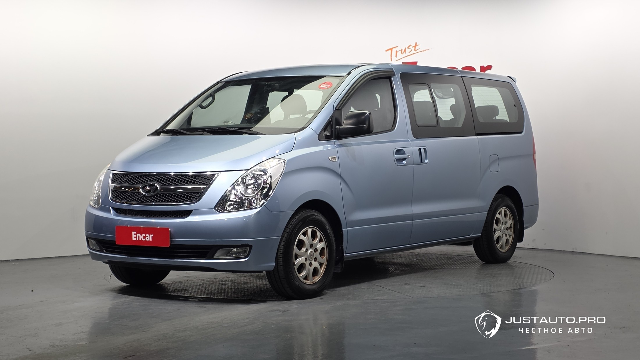 Автомобиль Hyundai Starex