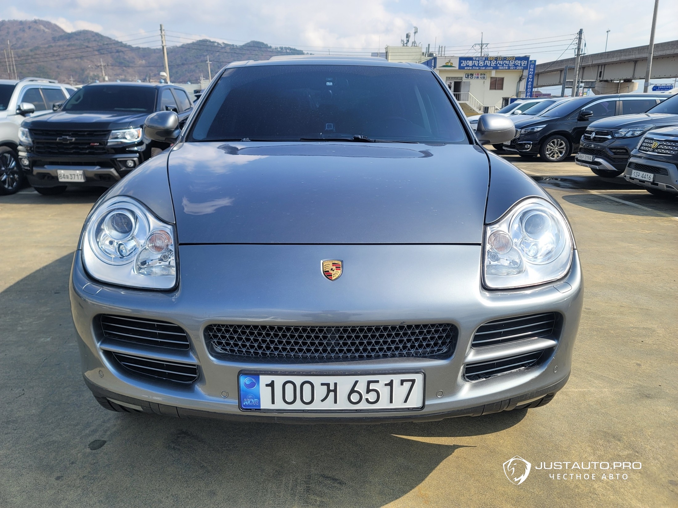Автомобиль Porsche Cayenne