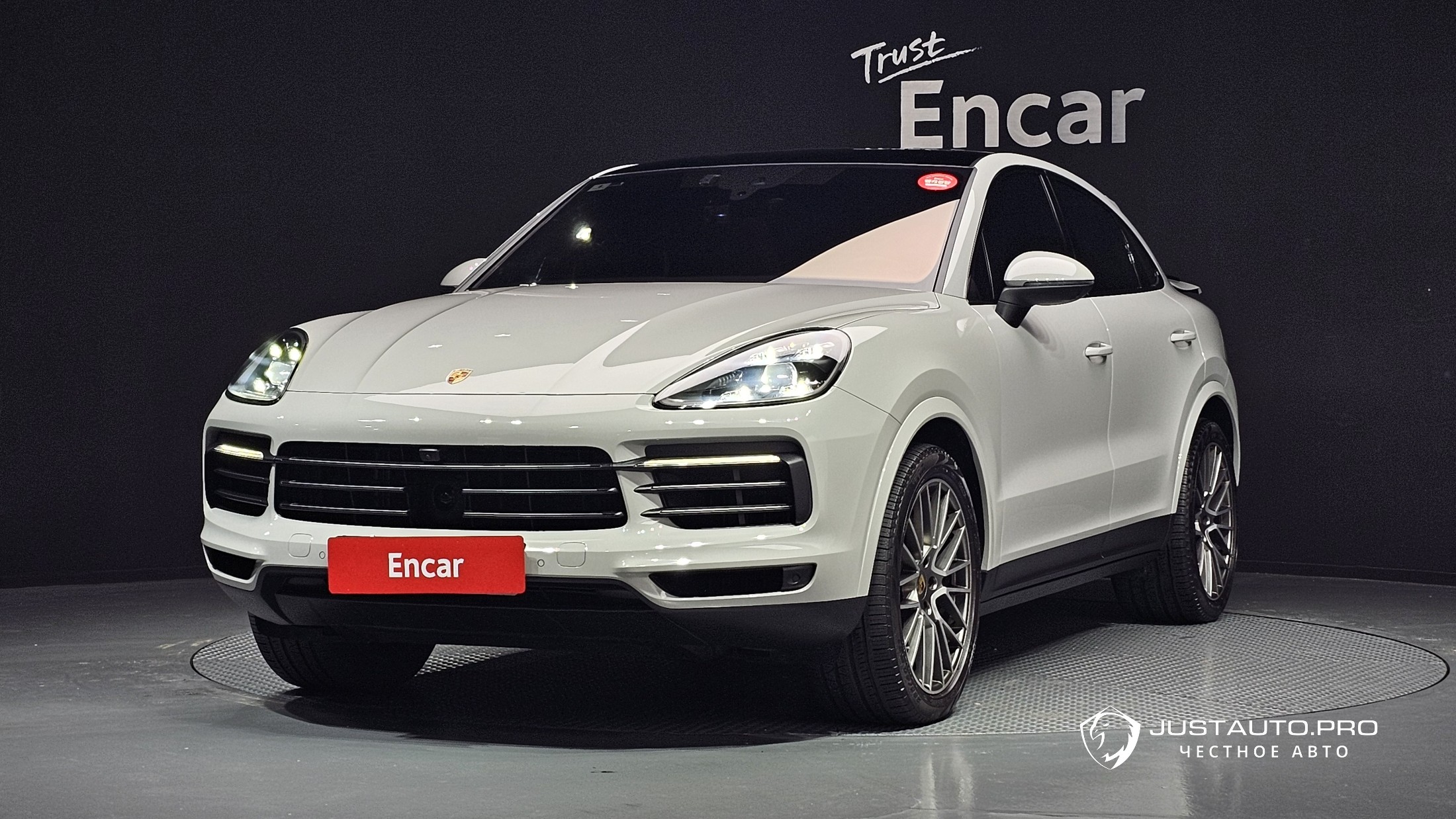 Автомобиль Porsche Cayenne