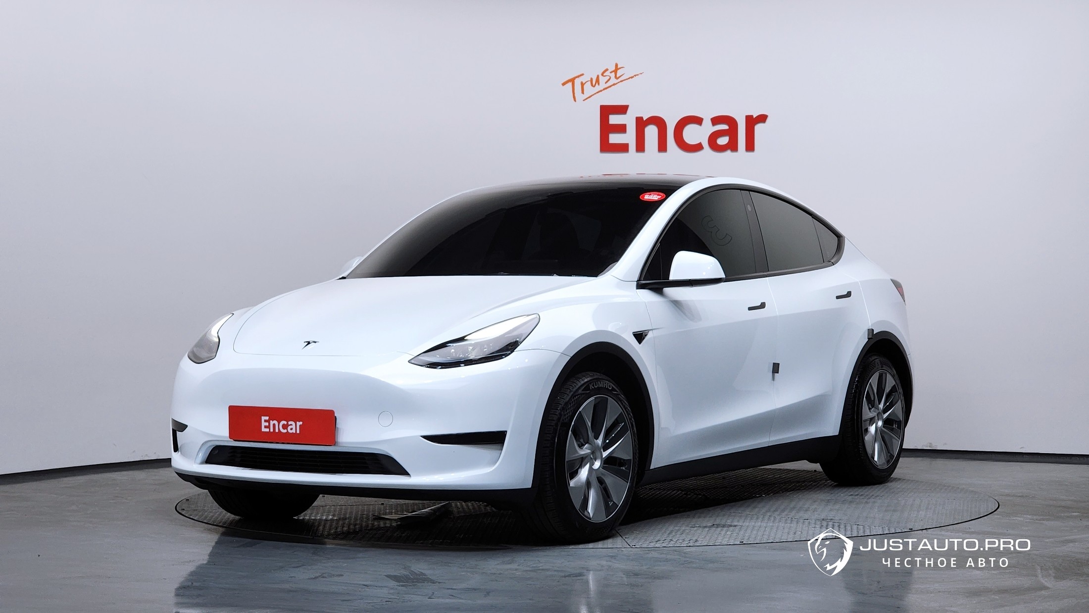 Автомобиль Tesla Model Y