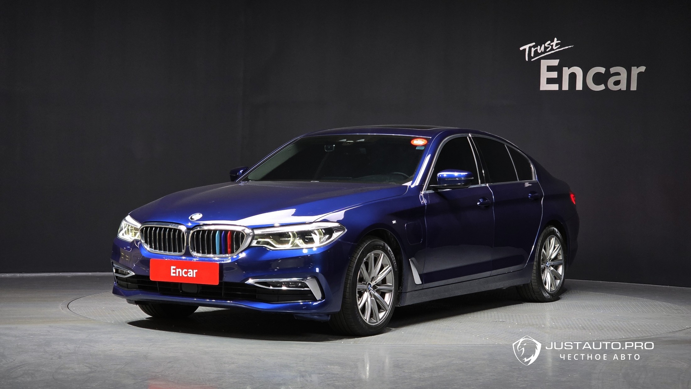 Автомобиль BMW 5-Series