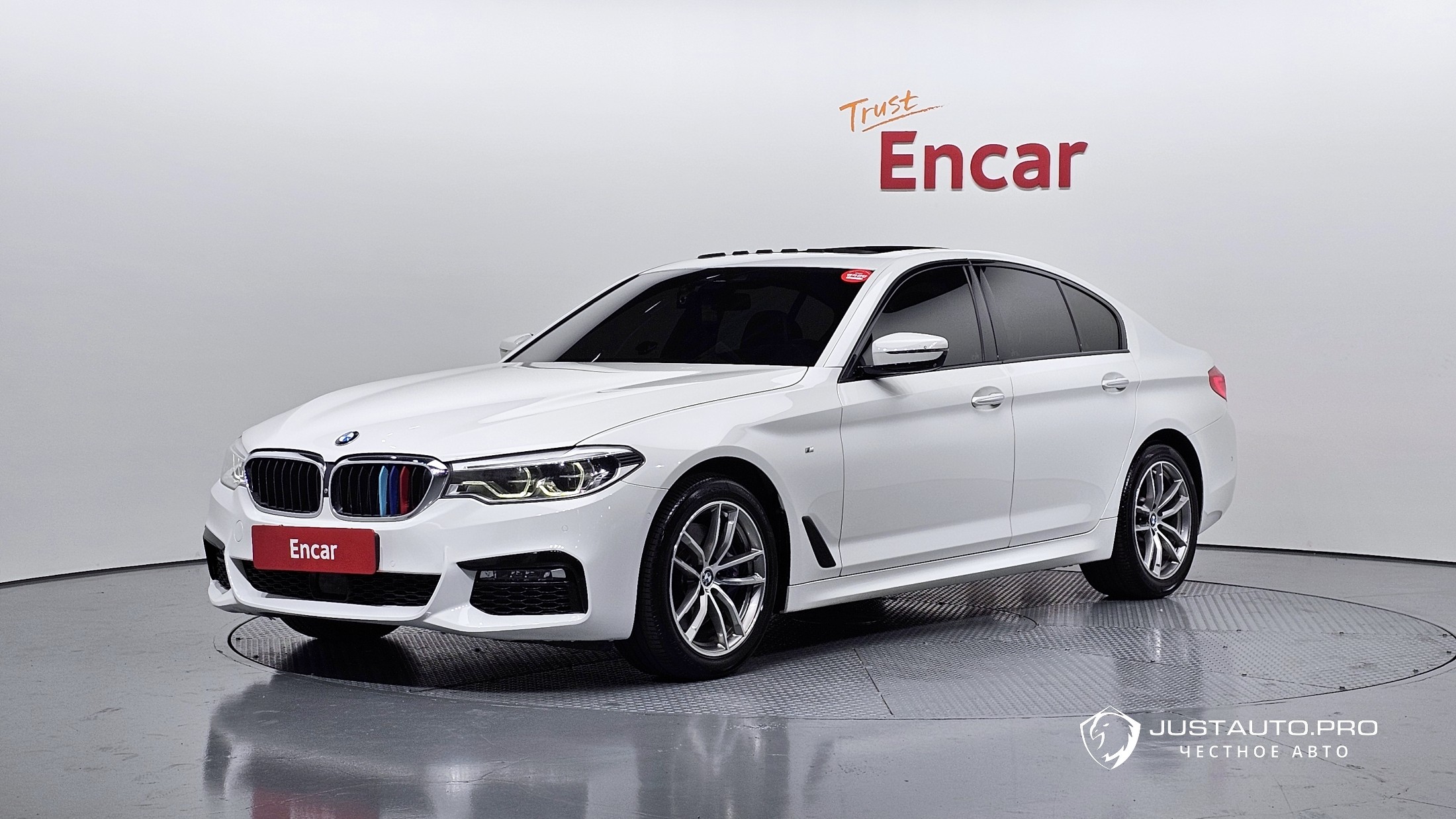 Автомобиль BMW 5-Series