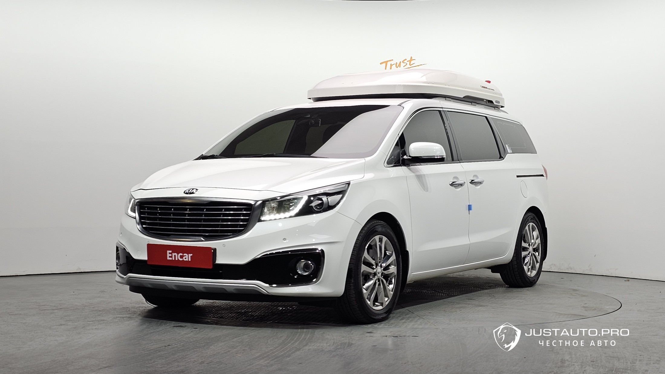 Автомобиль Kia Canival