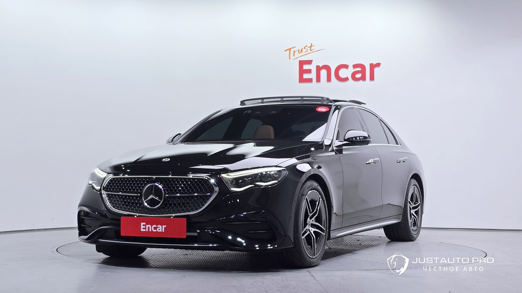 Автомобиль Mercedes-Benz E-Class