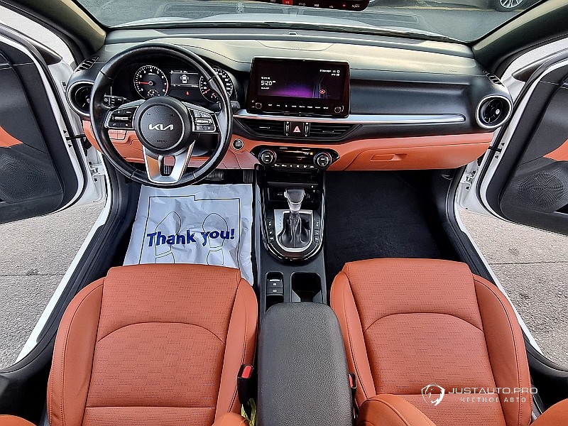 Автомобиль Kia K3