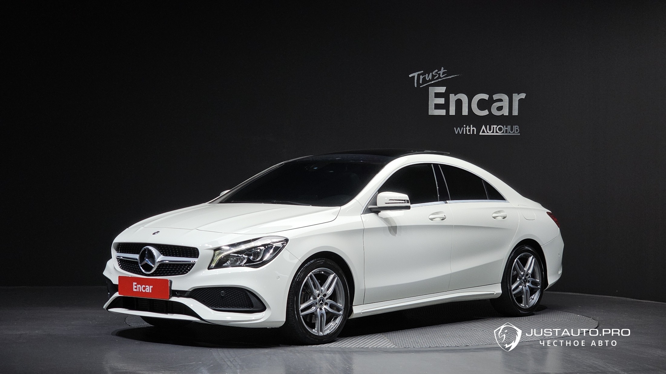 Автомобиль Mercedes-Benz CLA-Class
