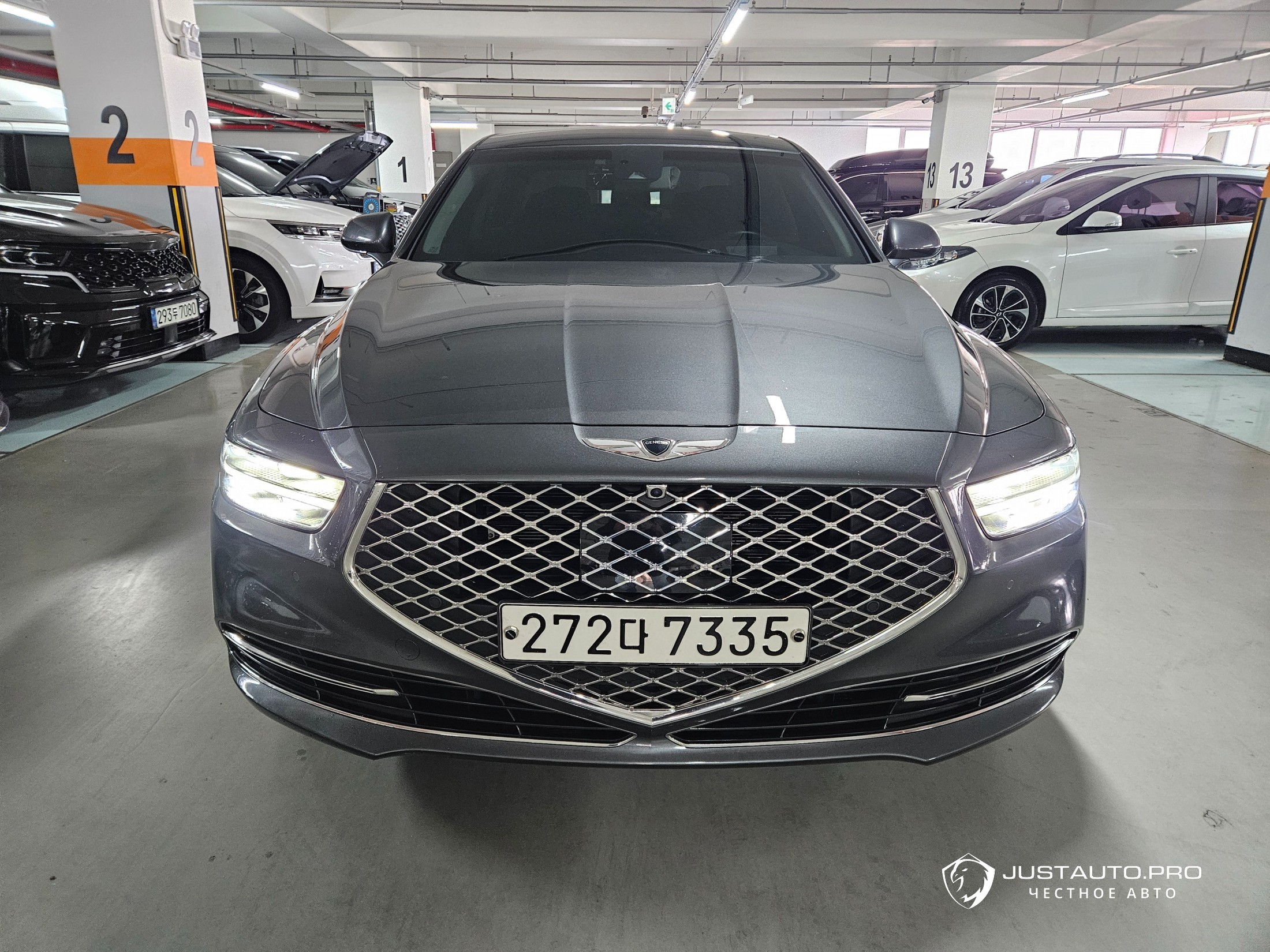 Автомобиль Genesis G90