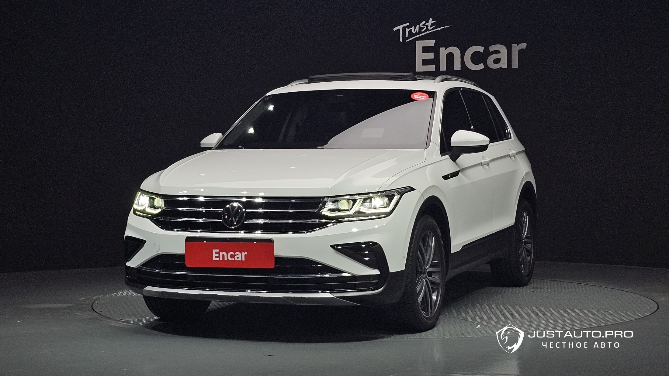 Автомобиль Volkswagen Tiguan