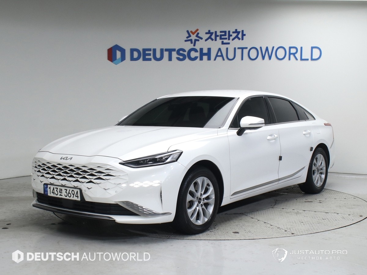 Автомобиль Kia K8