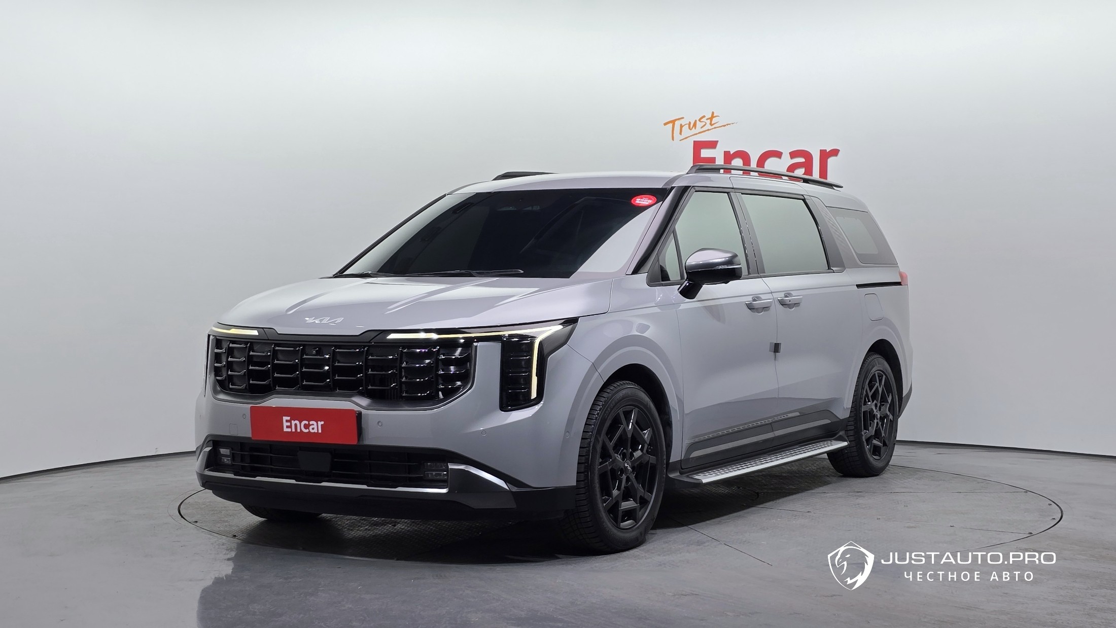 Автомобиль Kia Canival