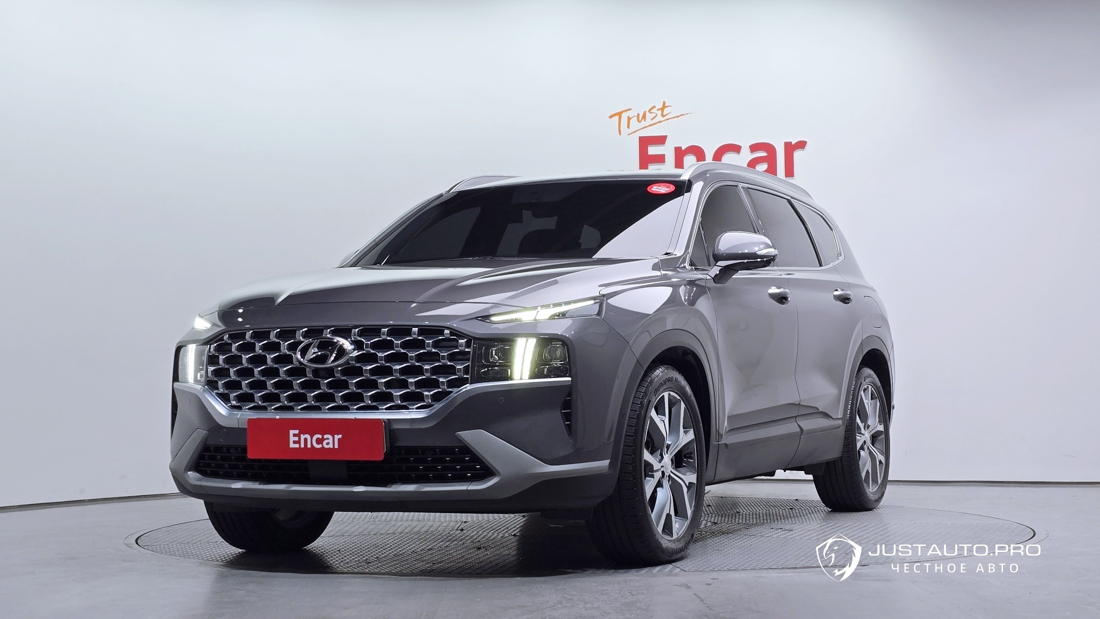 Автомобиль Hyundai Santafe