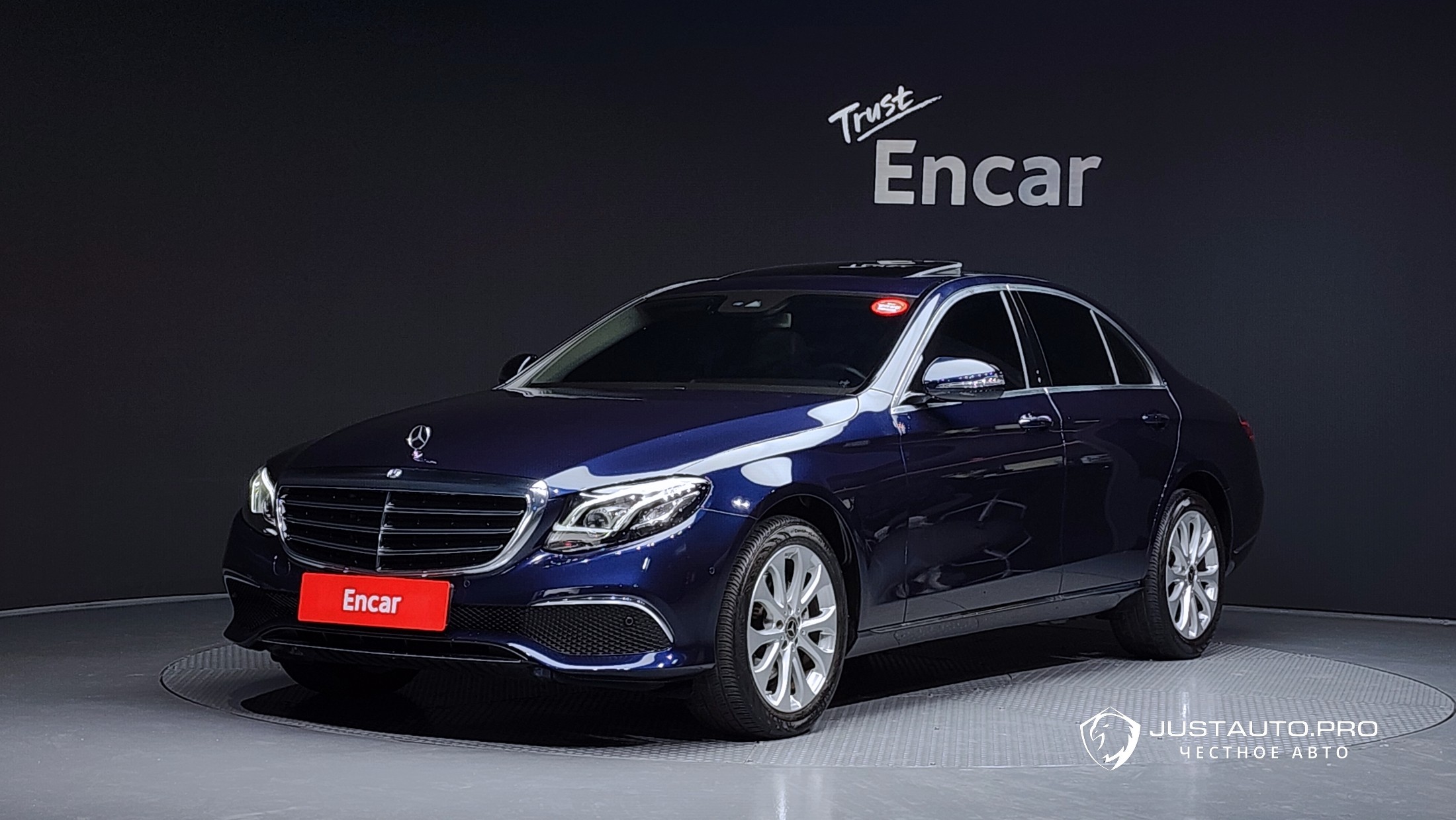 Автомобиль Mercedes-Benz E-Class