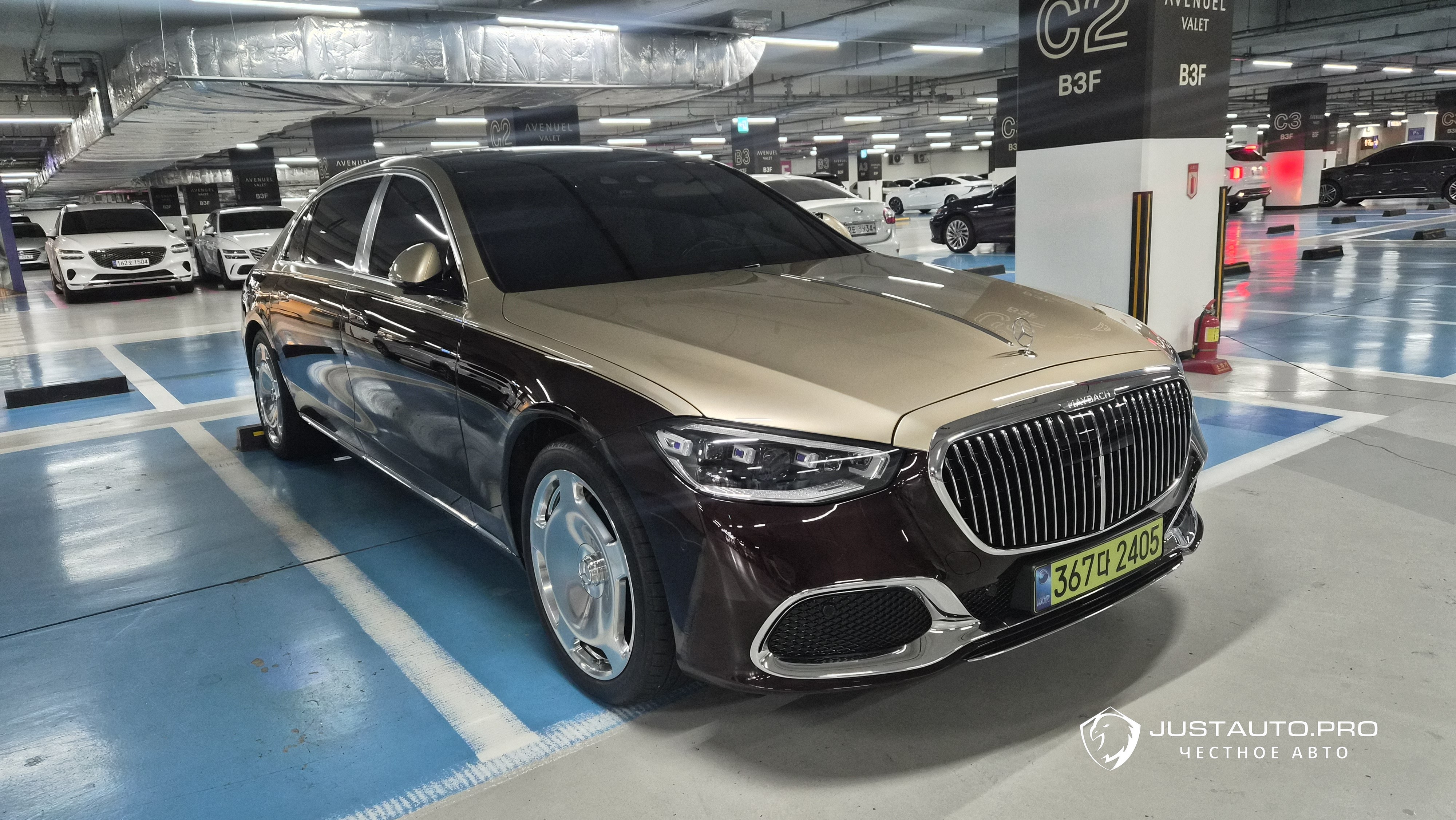 Автомобиль Mercedes-Benz S-Class