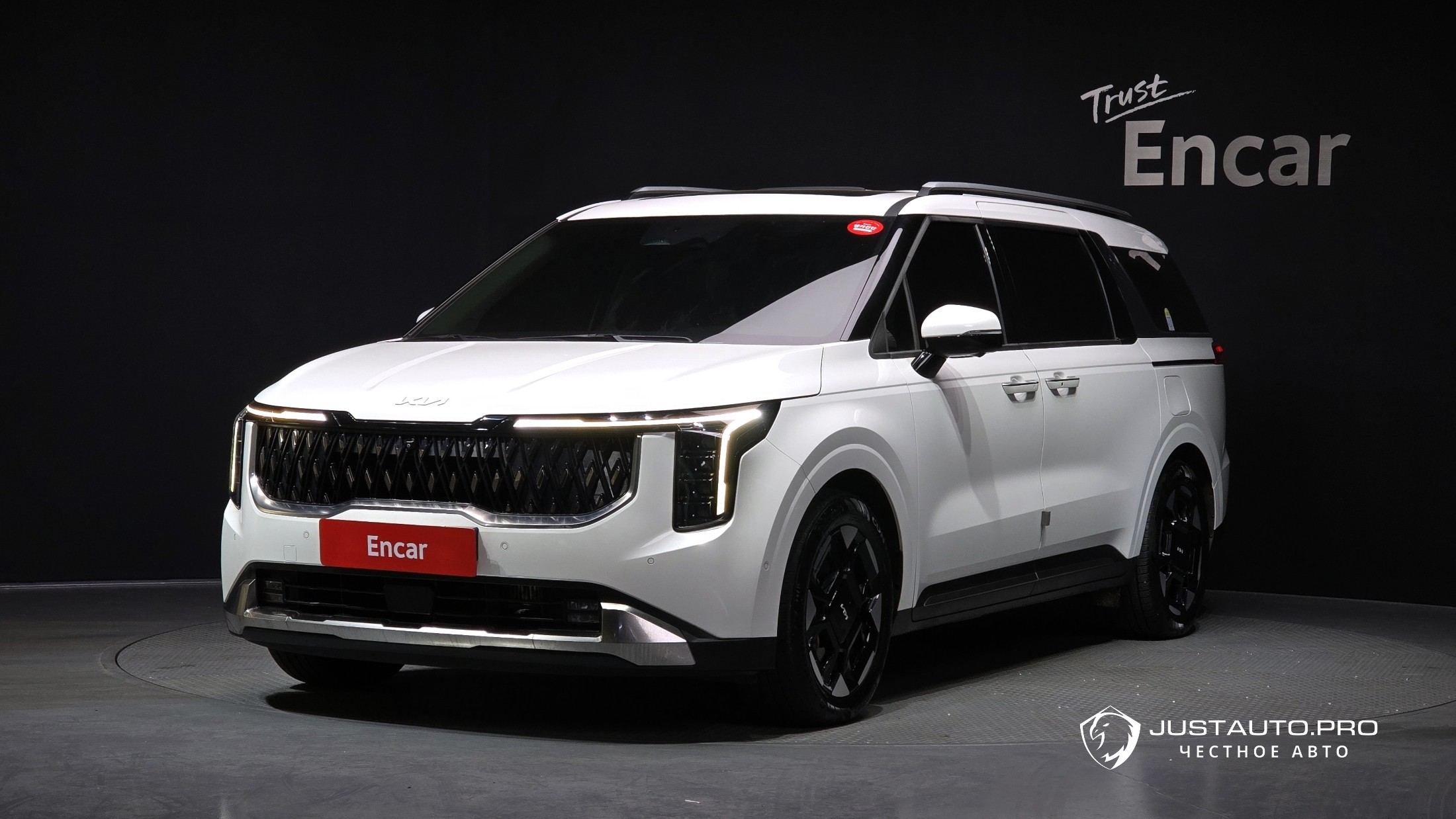 Автомобиль Kia Canival