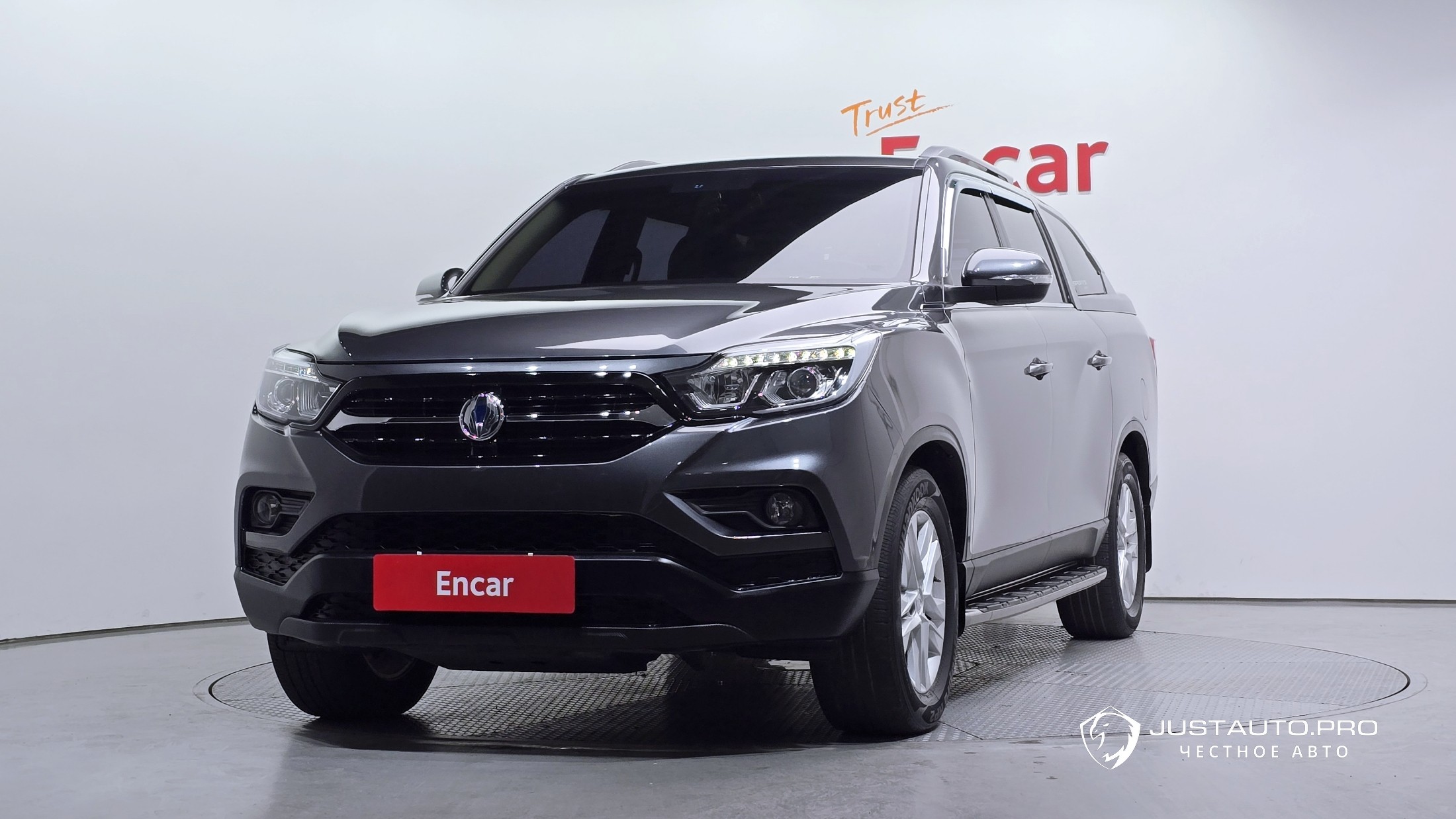 Автомобиль KG_Mobility_Ssangyong Rexton