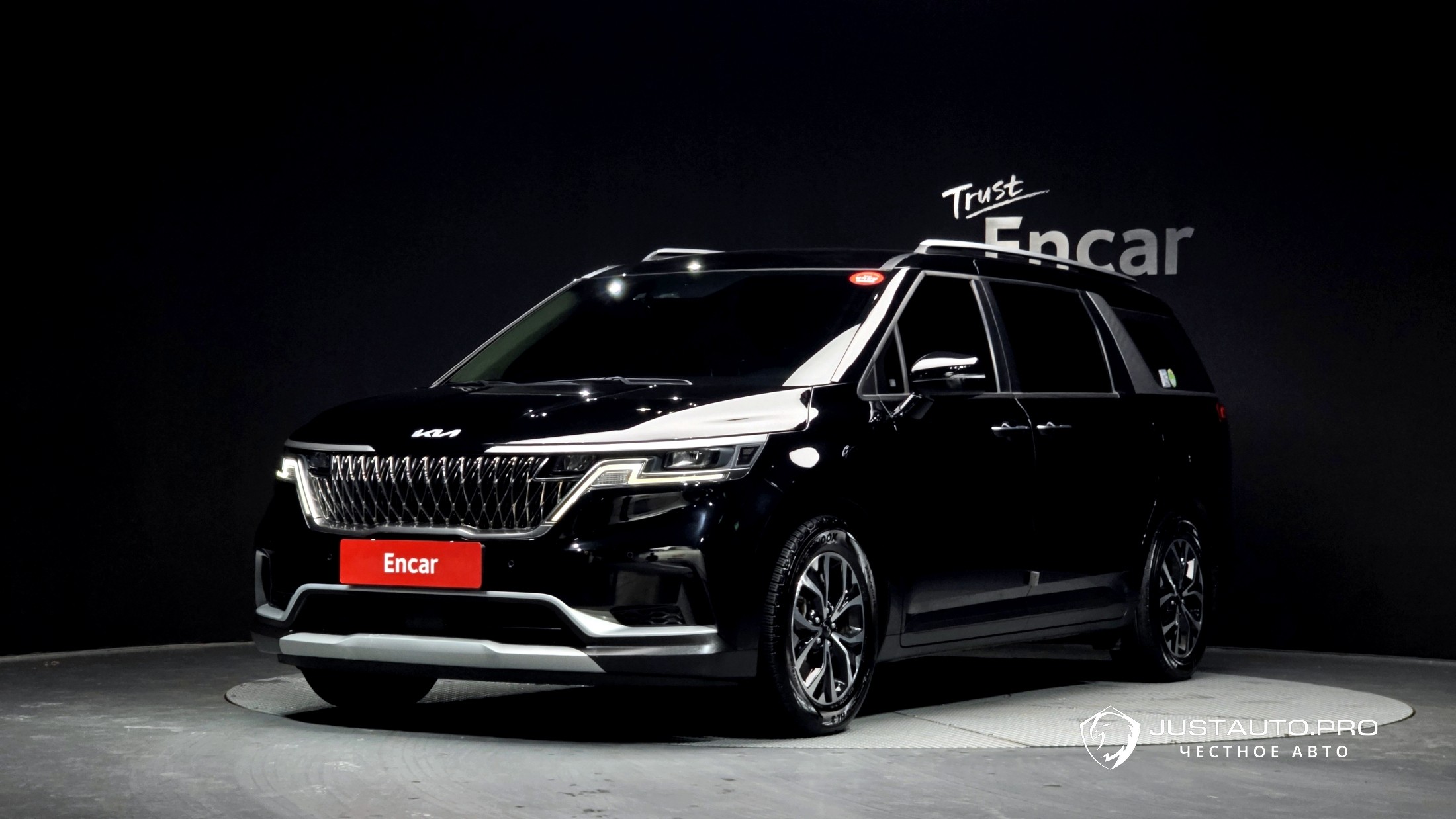 Автомобиль Kia Canival