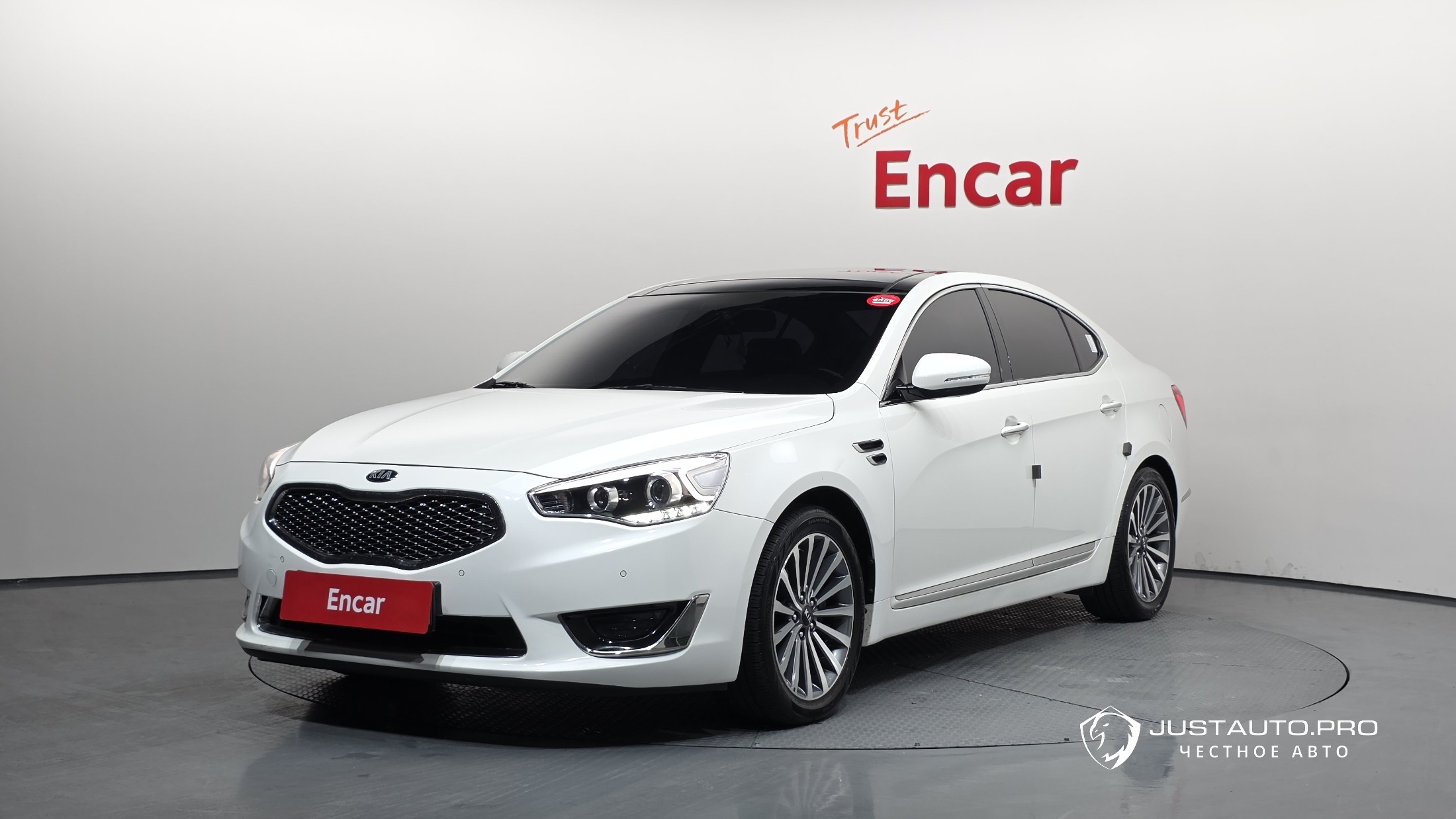 Автомобиль Kia K7