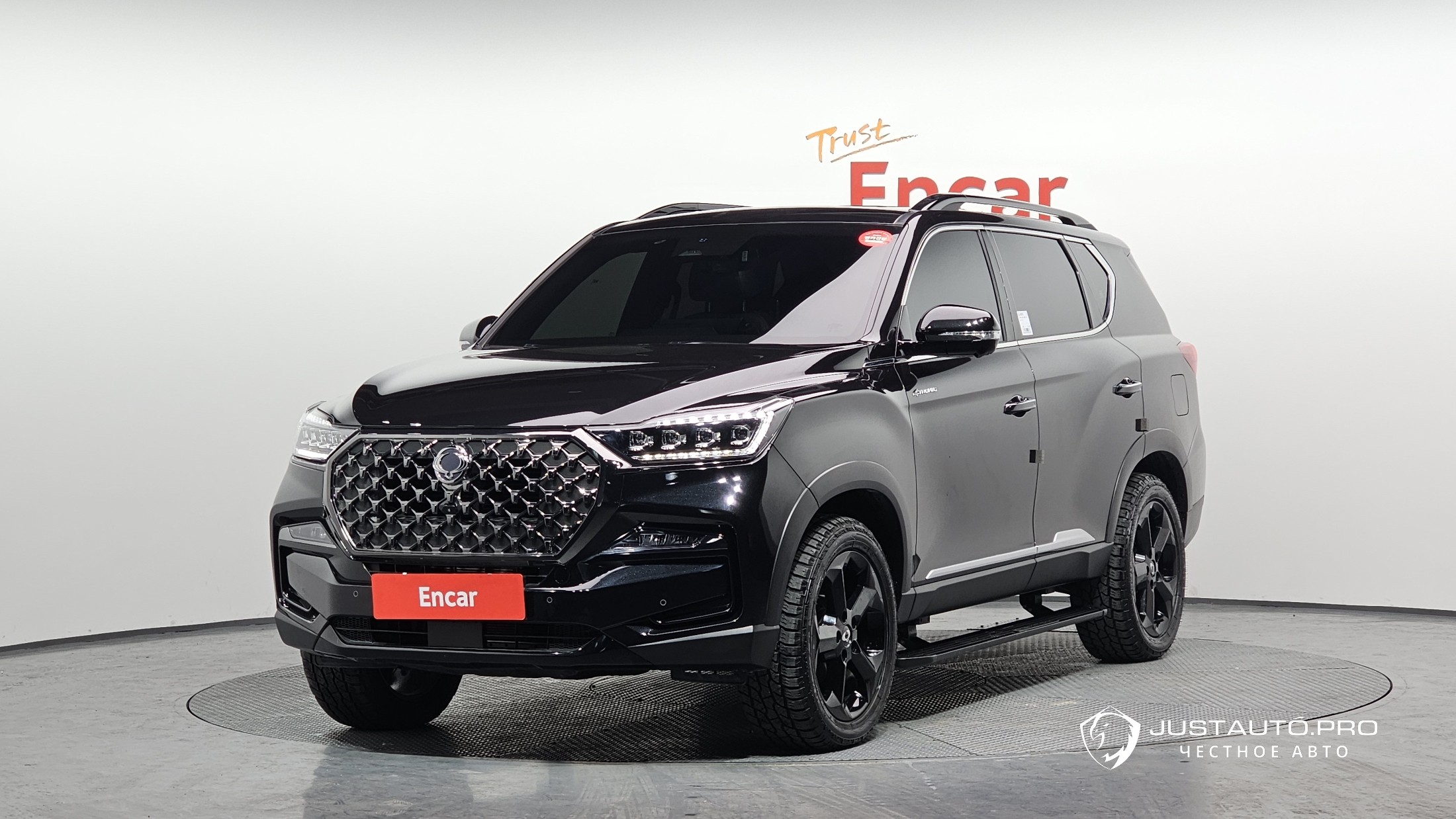 Автомобиль KG_Mobility_Ssangyong Rexton