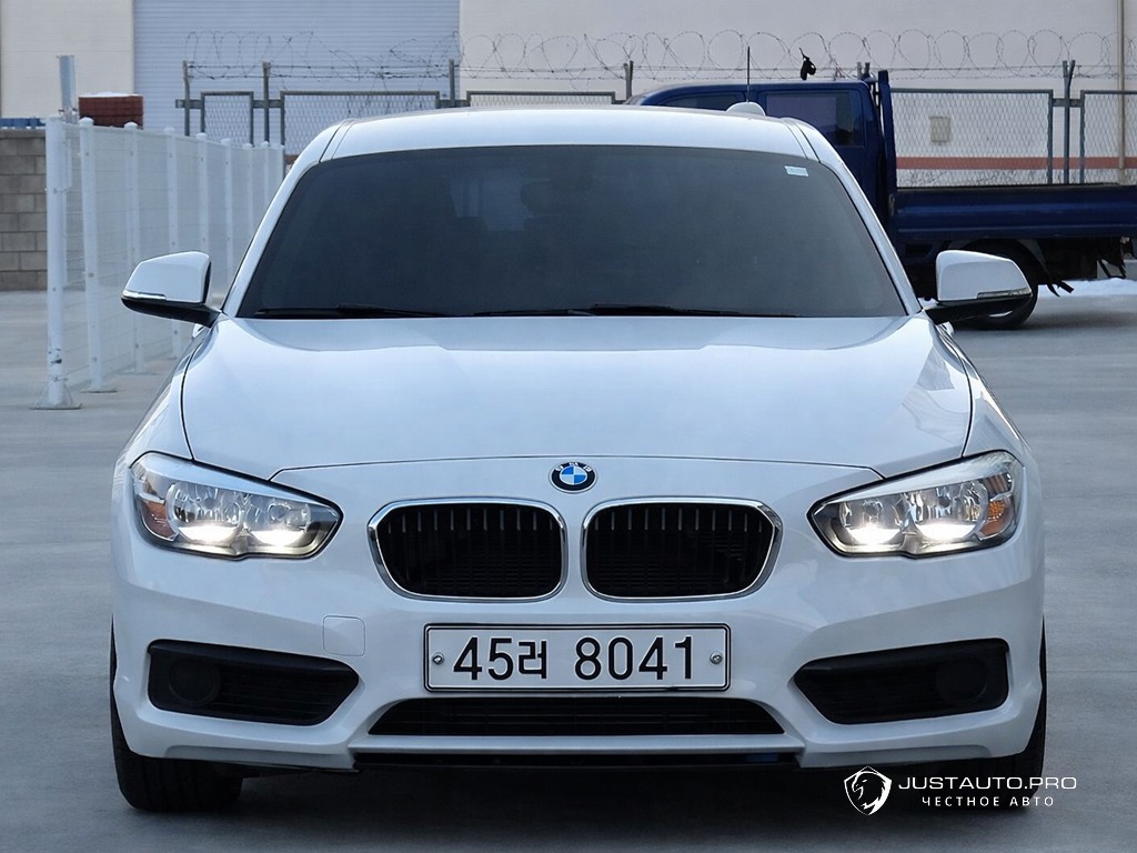 Автомобиль BMW 1-Series