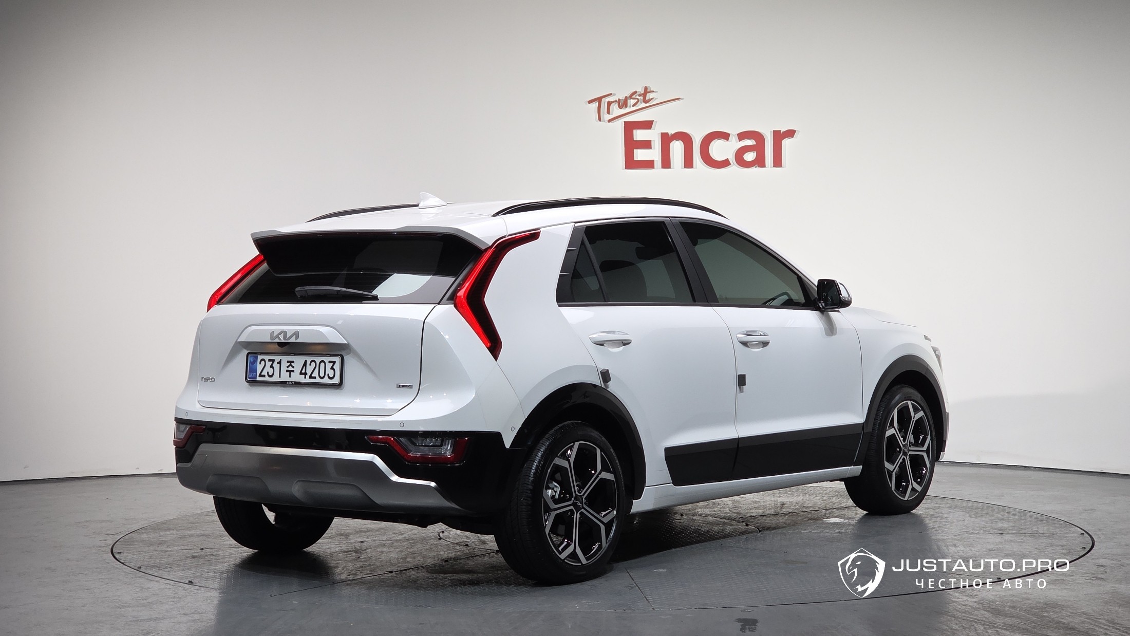 Автомобиль Kia Niro