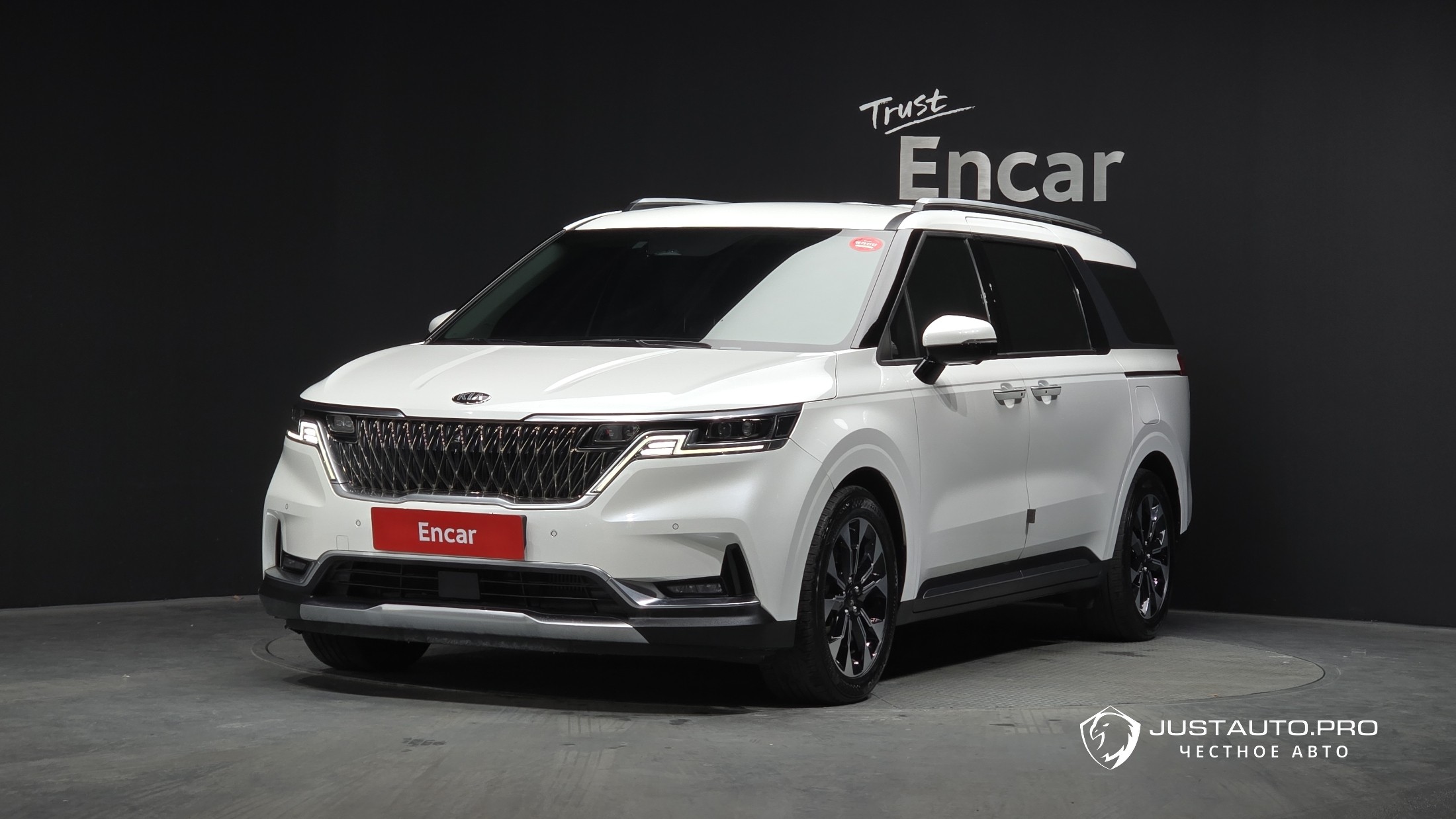 Автомобиль Kia Canival