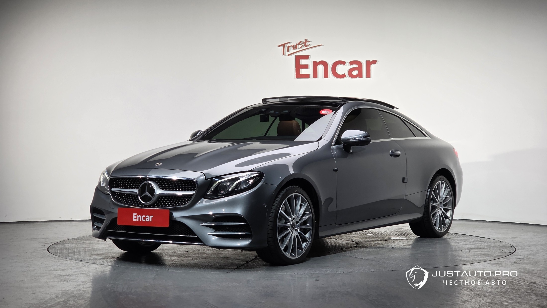 Автомобиль Mercedes-Benz E-Class