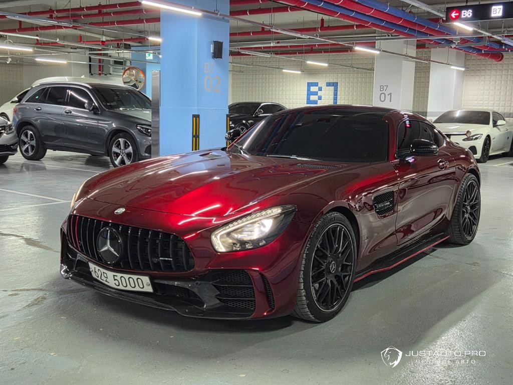 Автомобиль Mercedes-Benz AMG GT