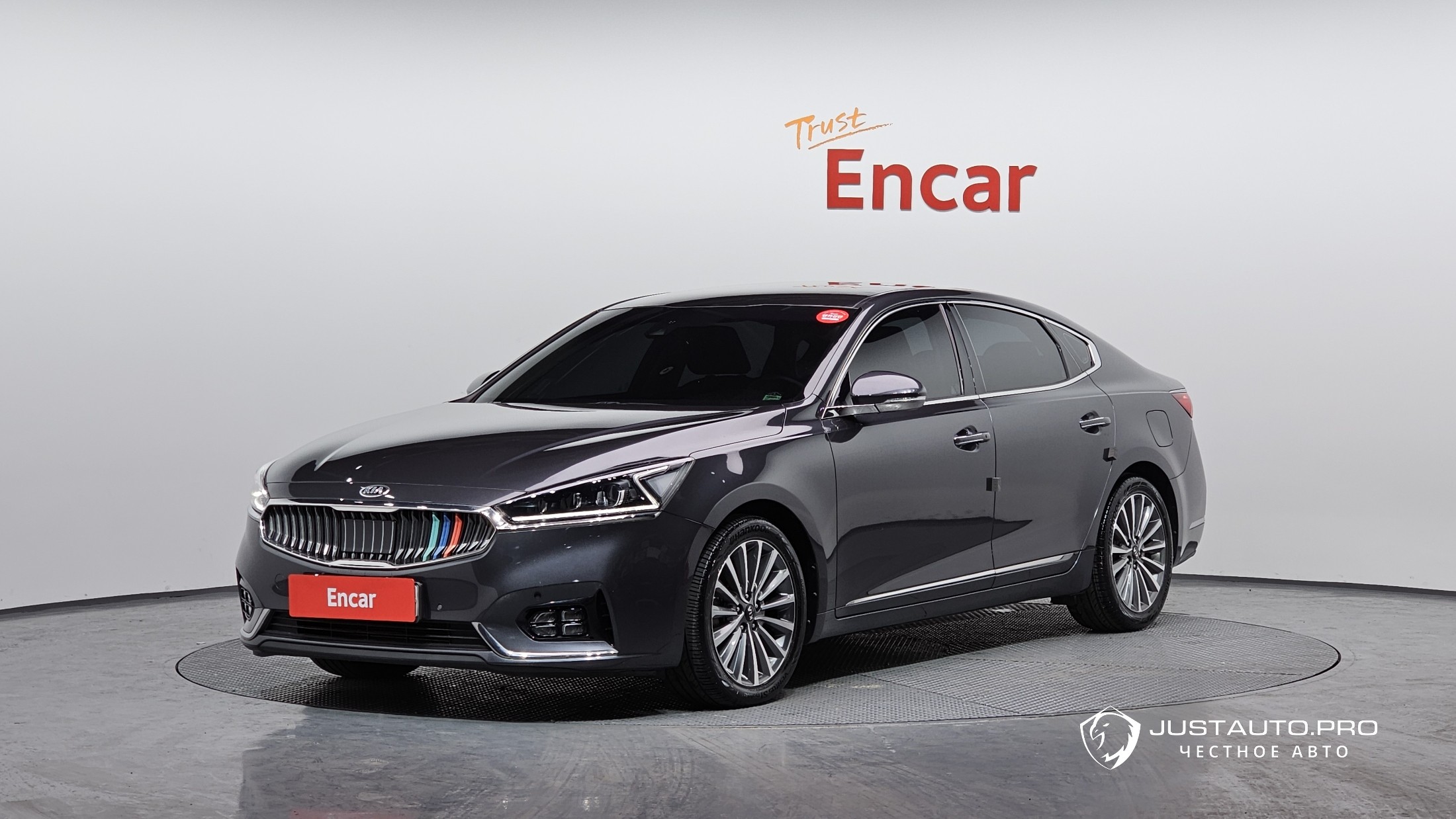 Автомобиль Kia K7