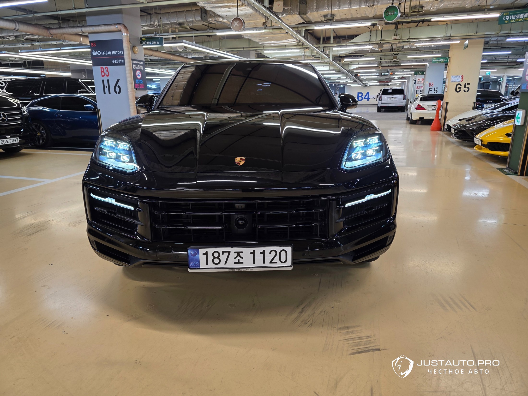 Автомобиль Porsche Cayenne