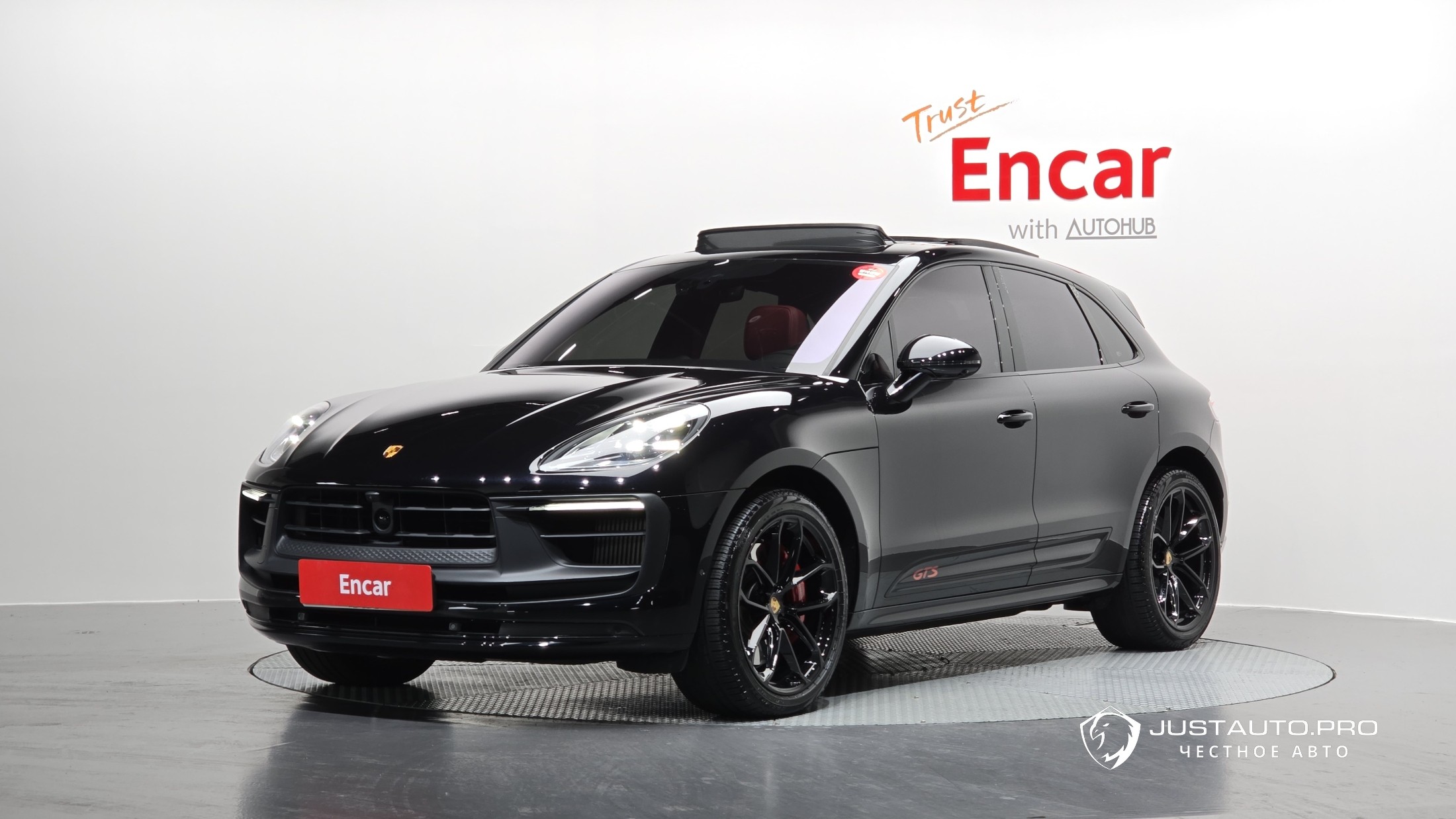Автомобиль Porsche Macan