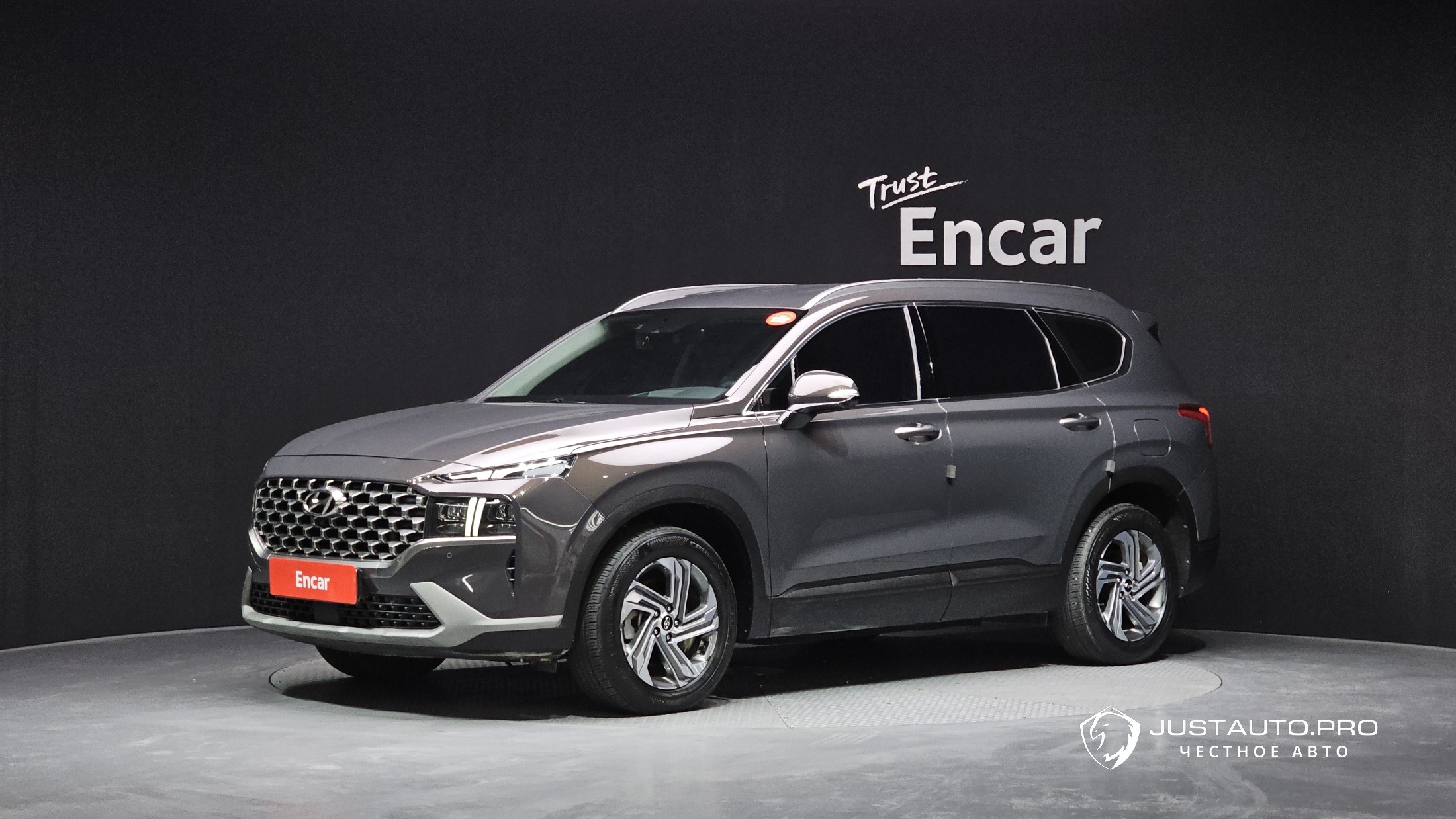 Автомобиль Hyundai Santafe