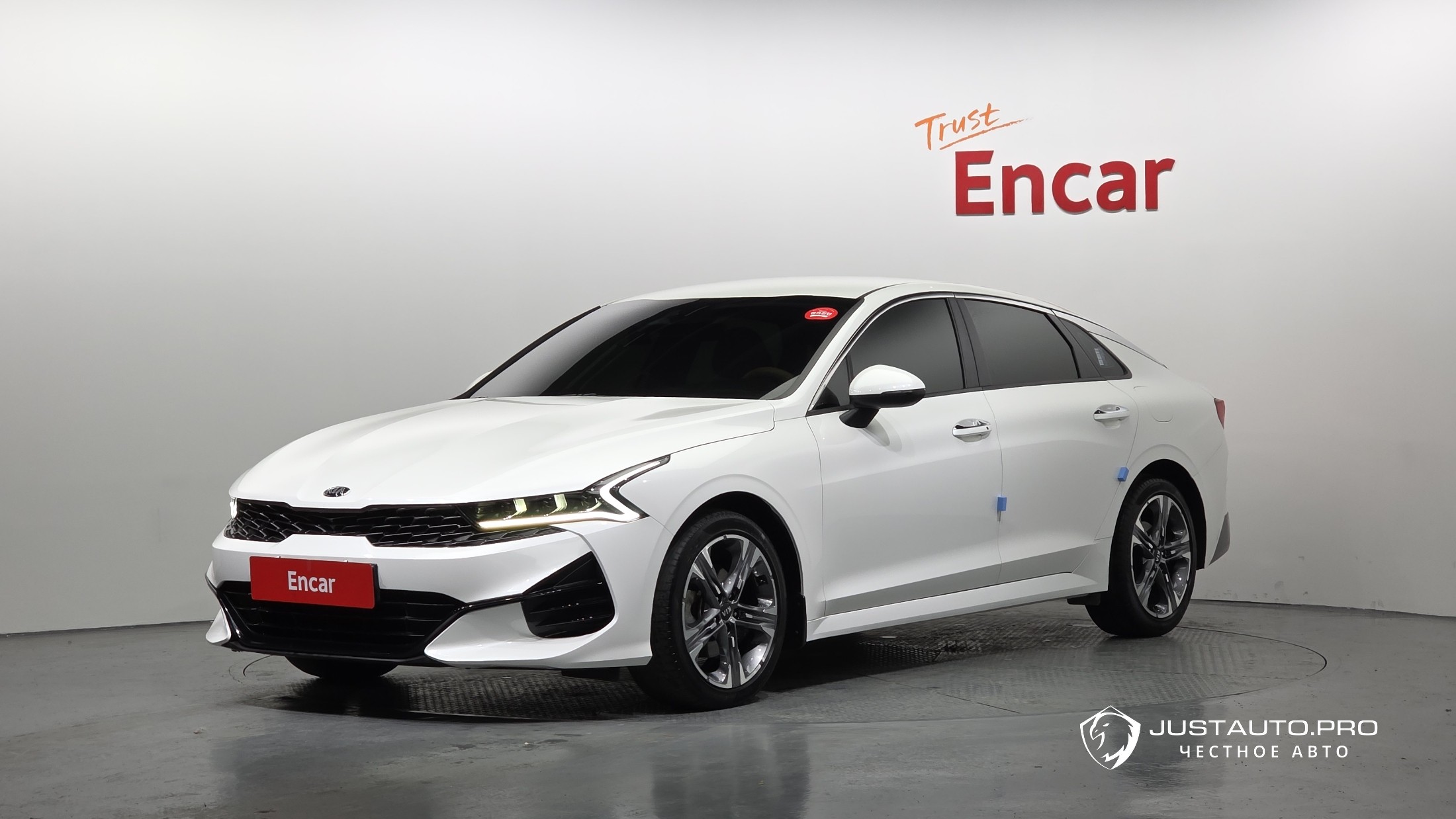 Автомобиль Kia K5