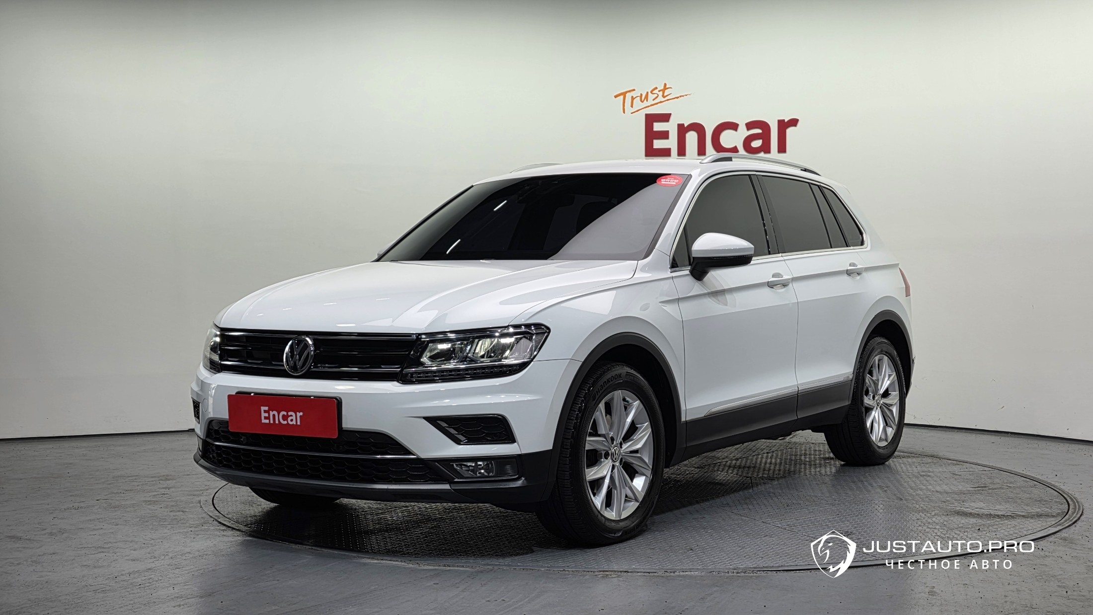 Автомобиль Volkswagen Tiguan