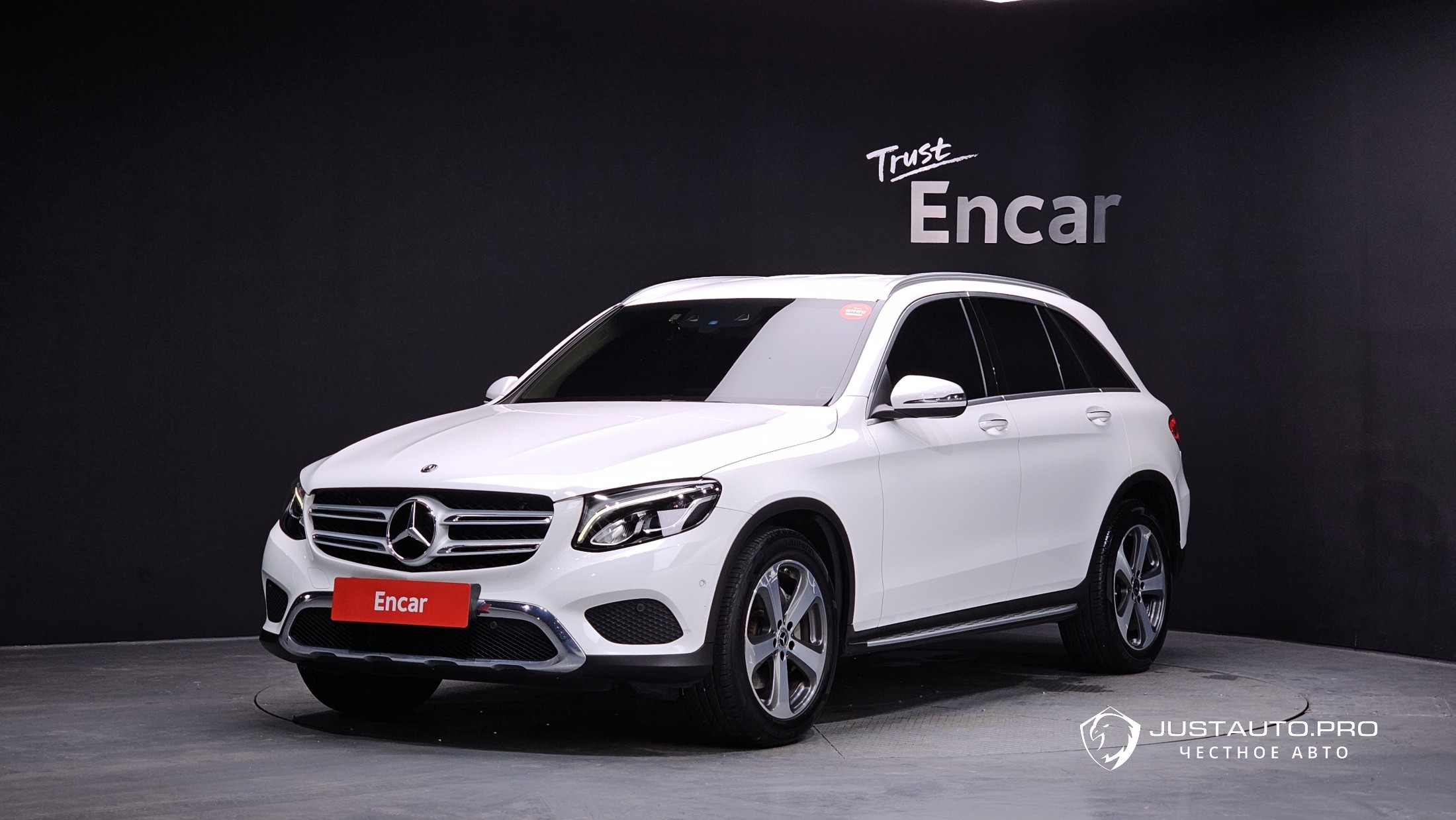 Автомобиль Mercedes-Benz GLC-Class