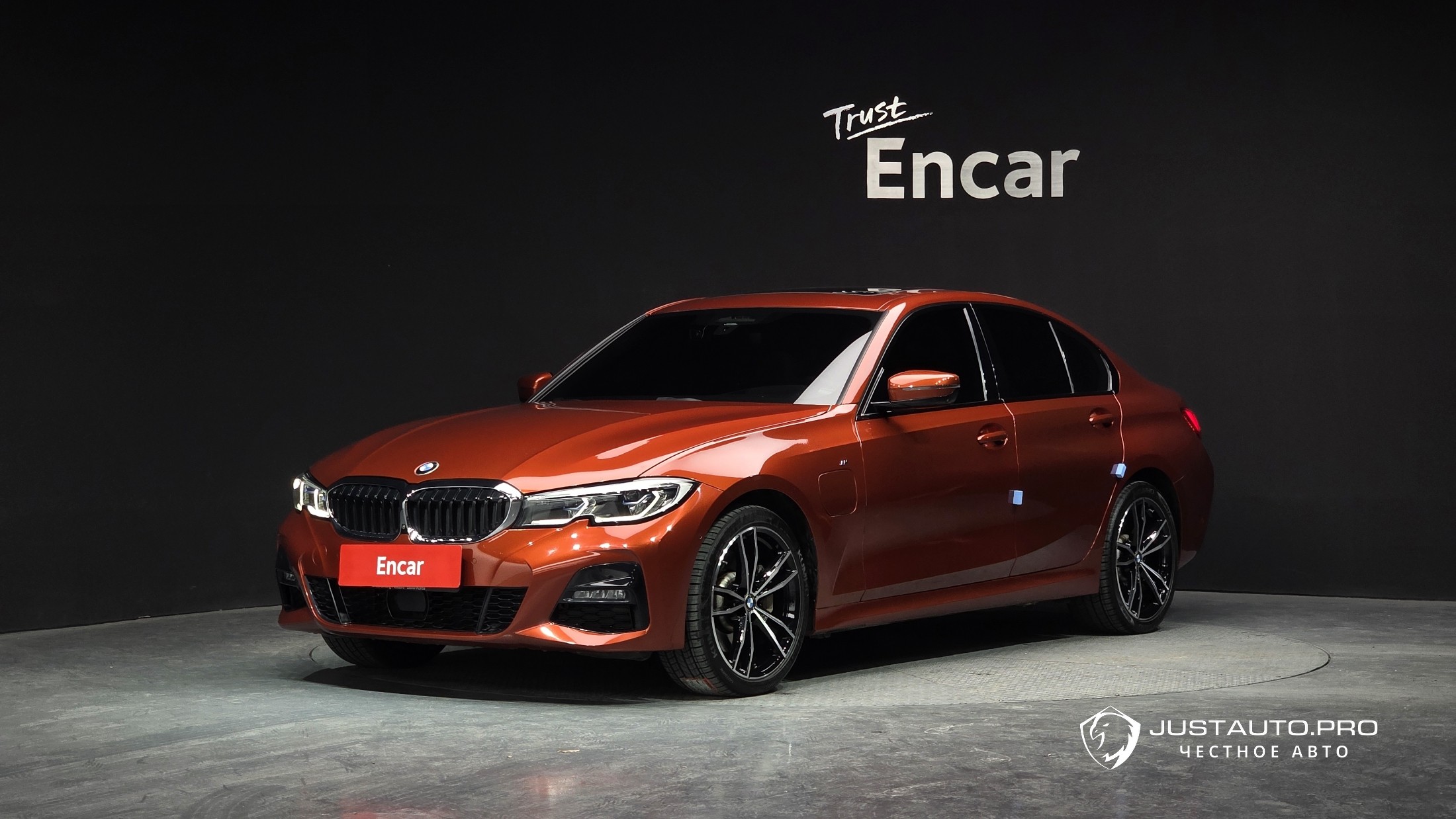 Автомобиль BMW 3-Series