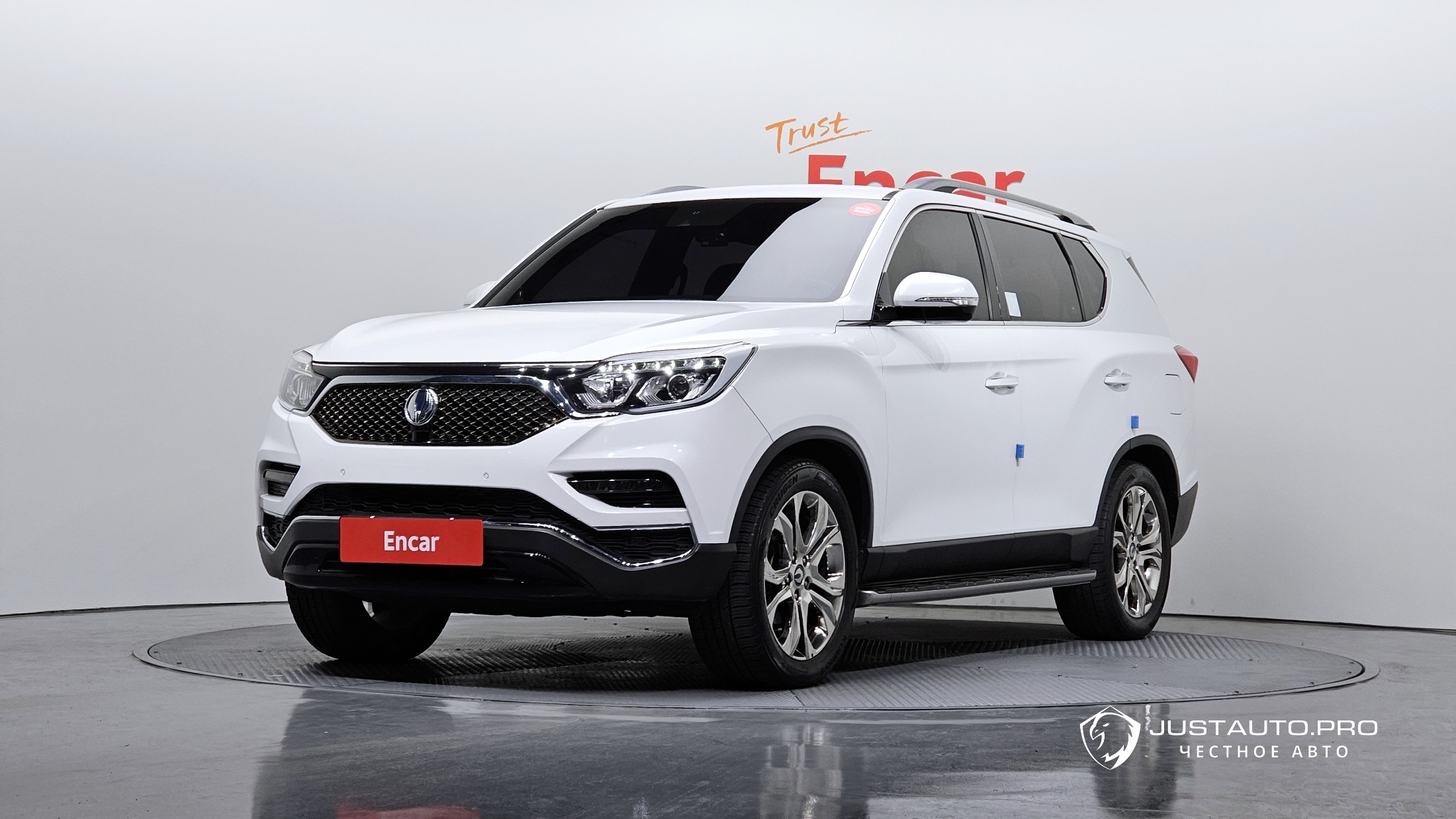 Автомобиль KG_Mobility_Ssangyong Rexton