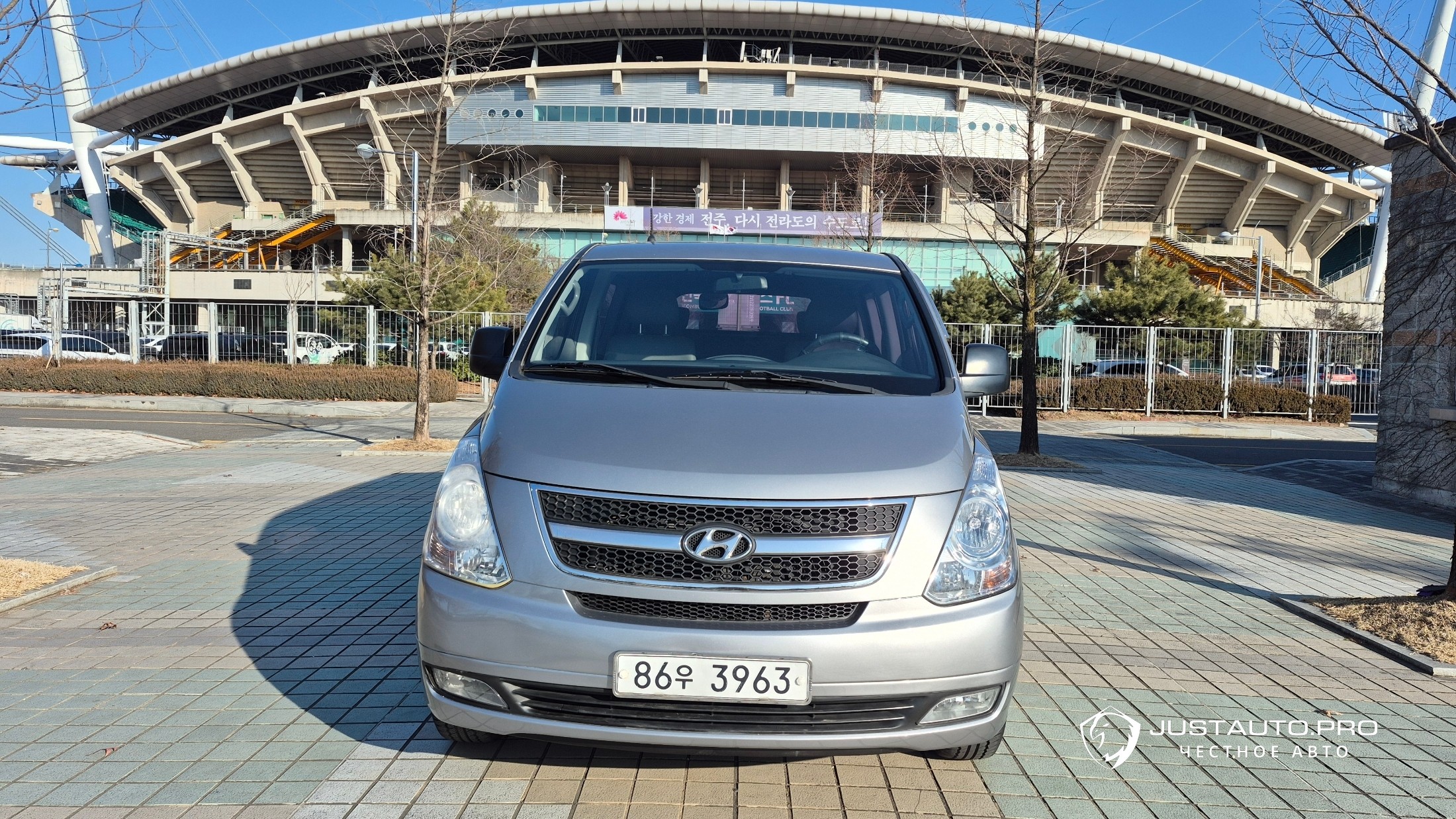 Автомобиль Hyundai Starex