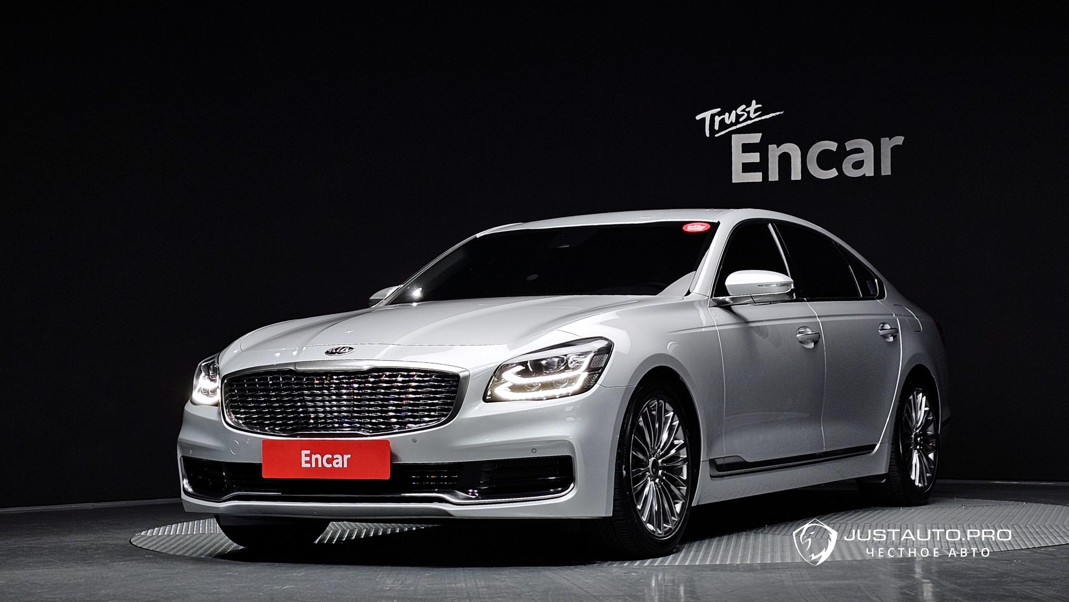 Автомобиль Kia K9