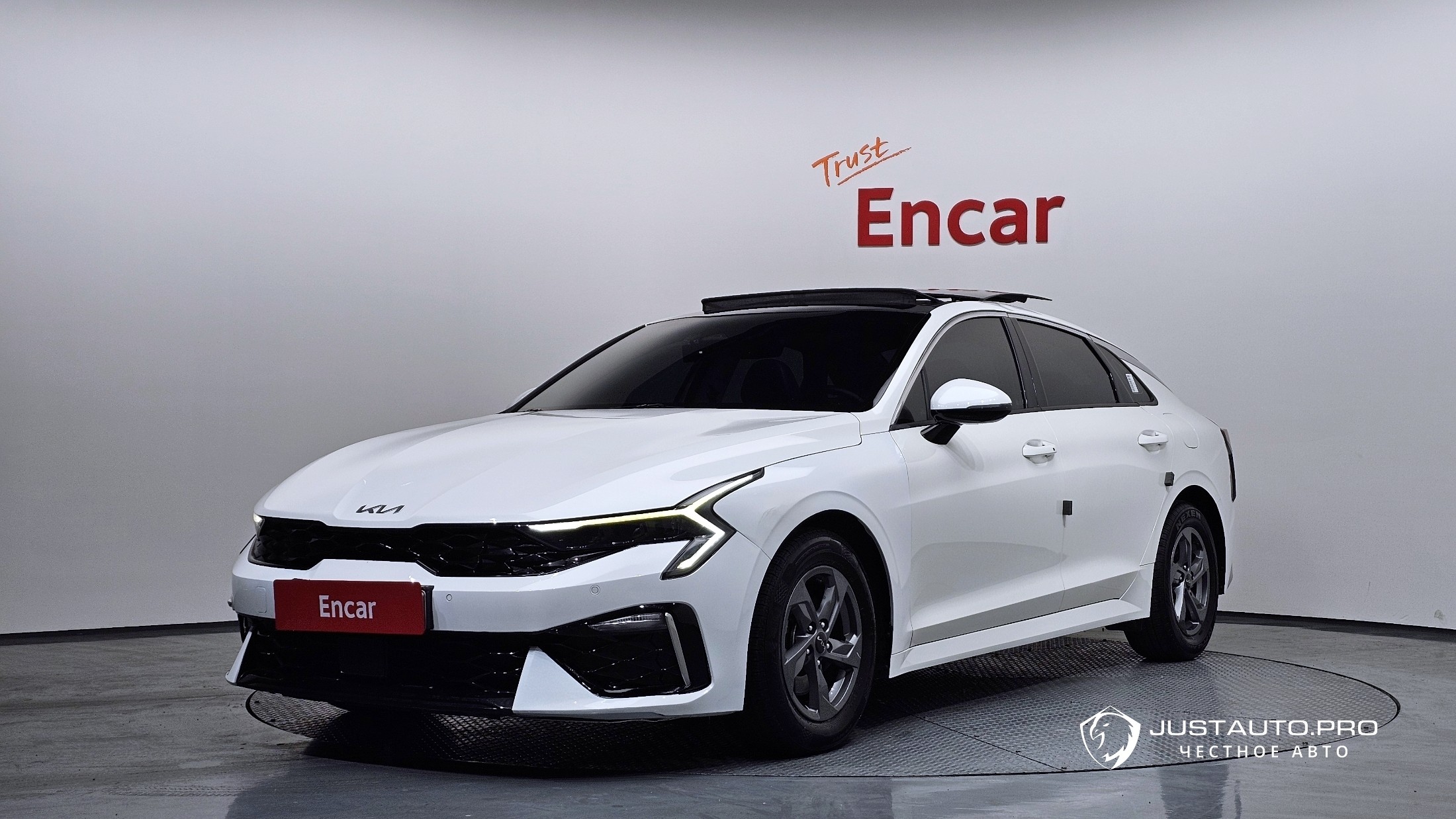 Автомобиль Kia K5