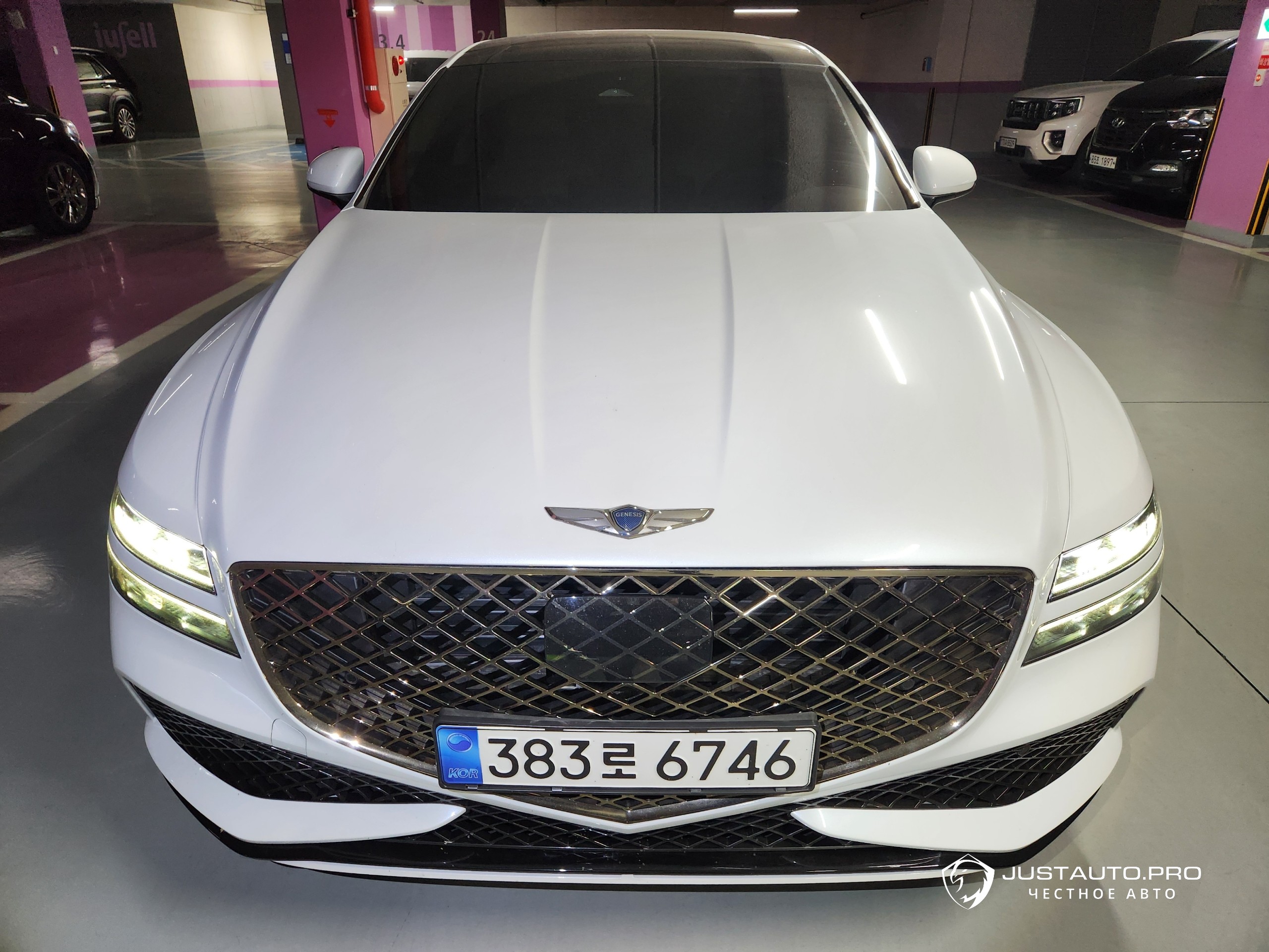 Автомобиль Genesis G80
