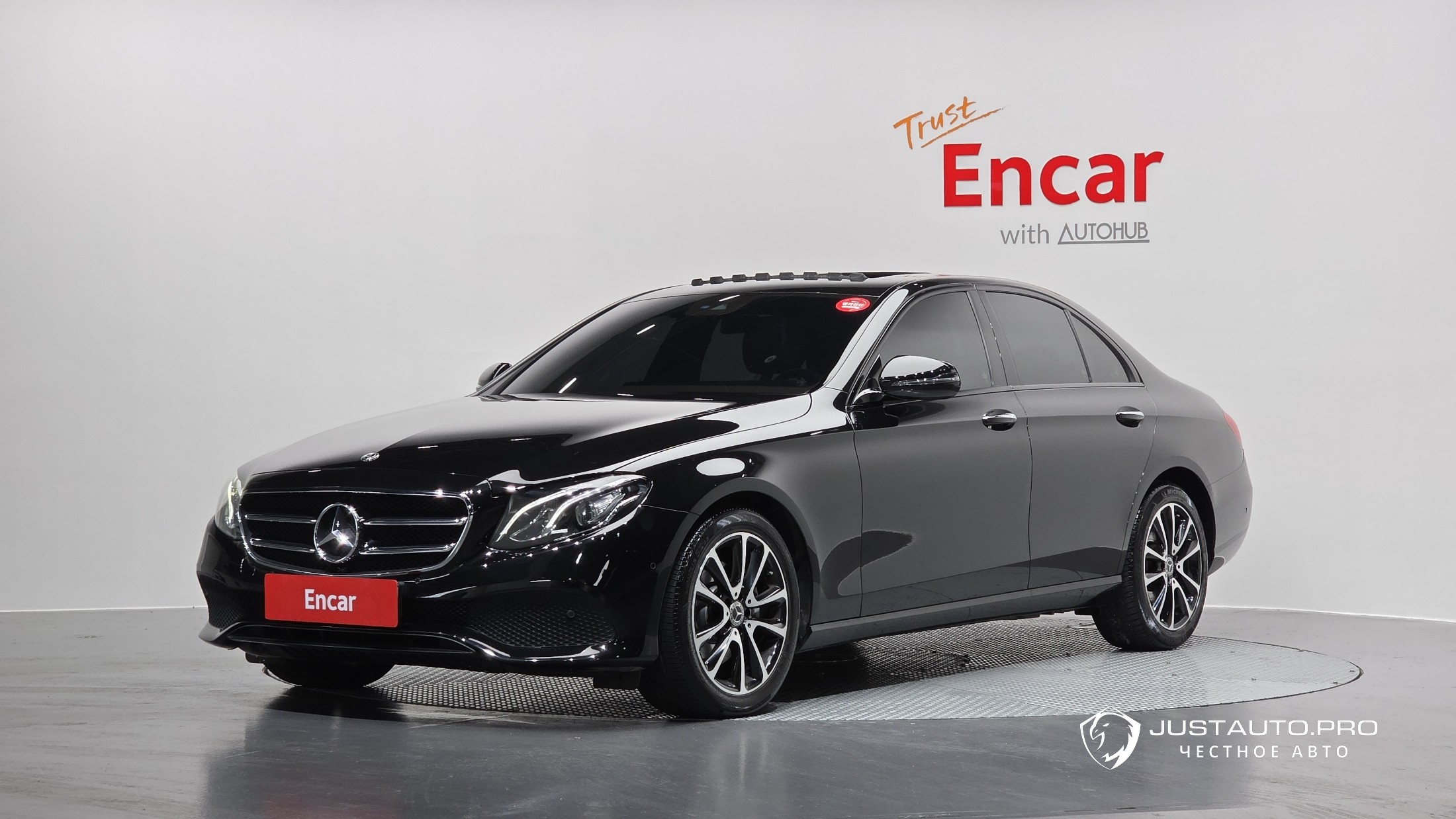 Автомобиль Mercedes-Benz E-Class