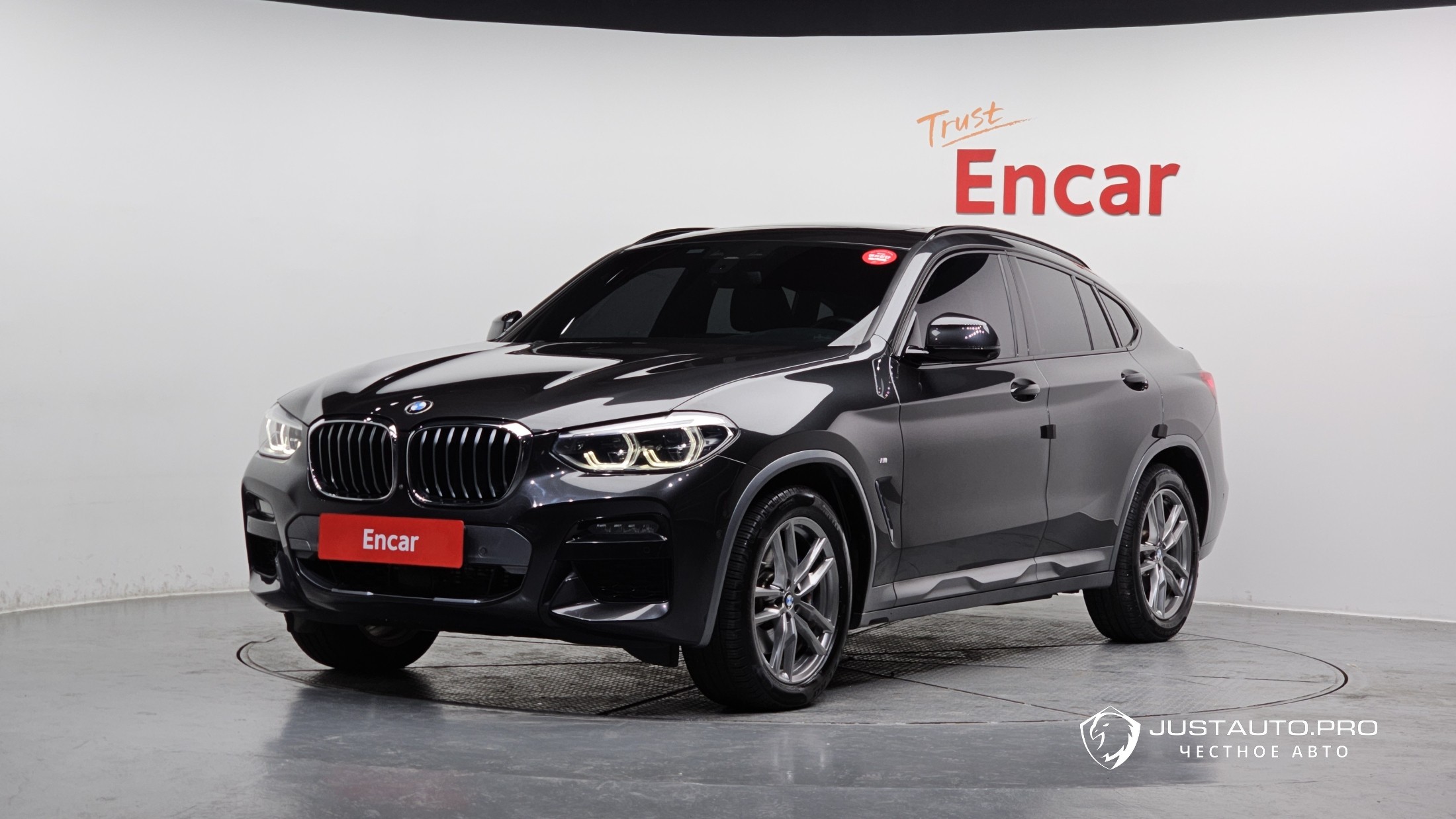 Автомобиль BMW X4