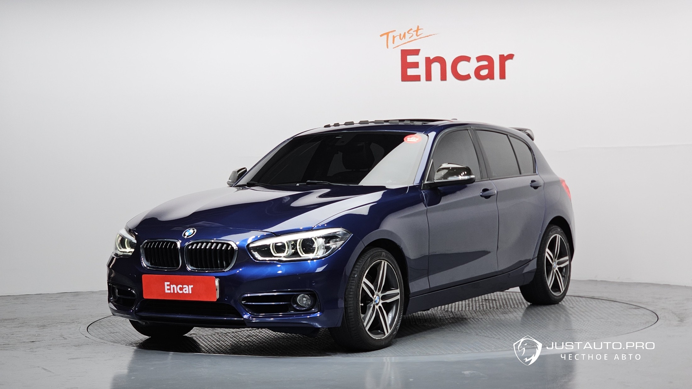 Автомобиль BMW 1-Series