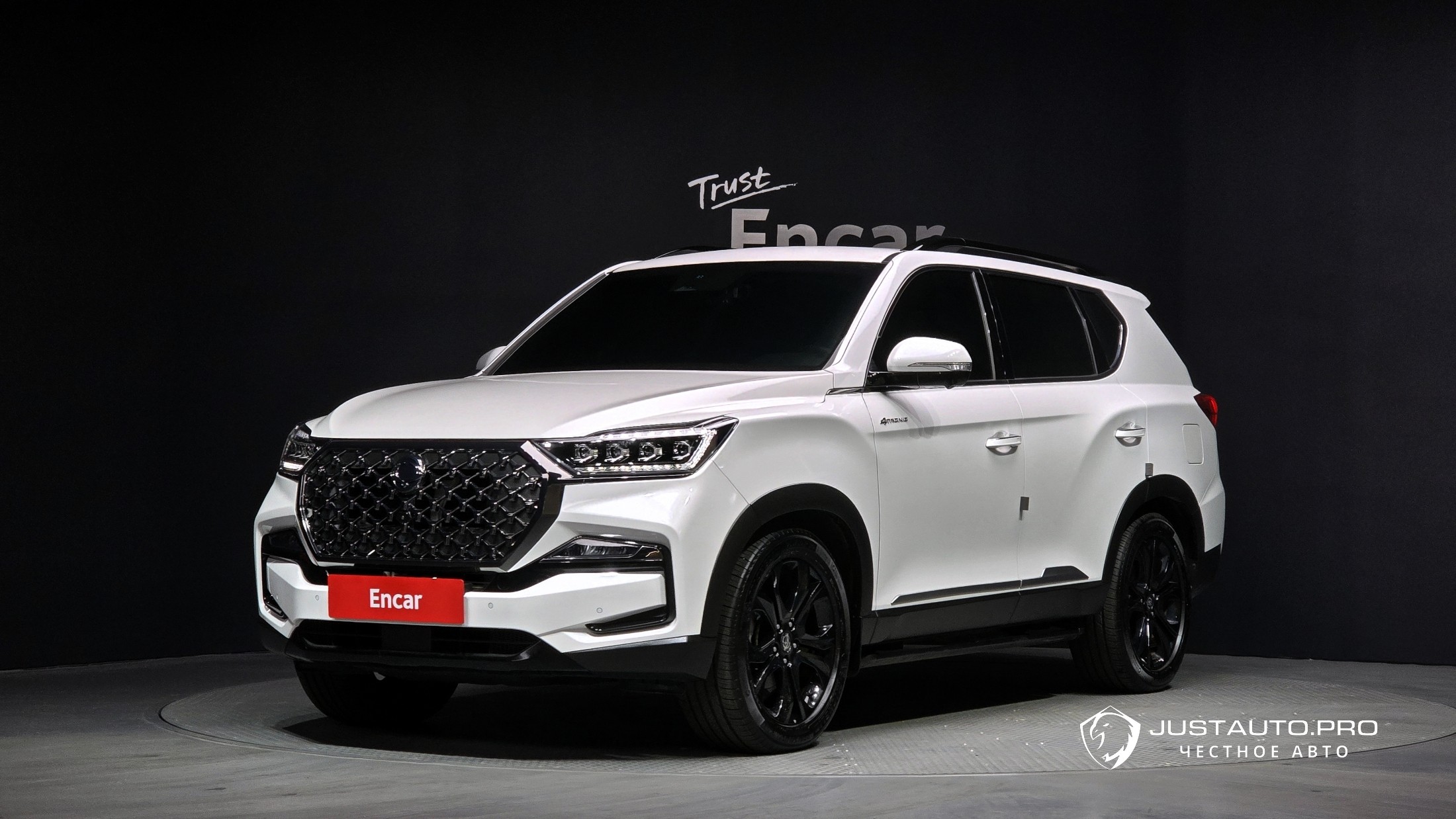 Автомобиль KG_Mobility_Ssangyong Rexton