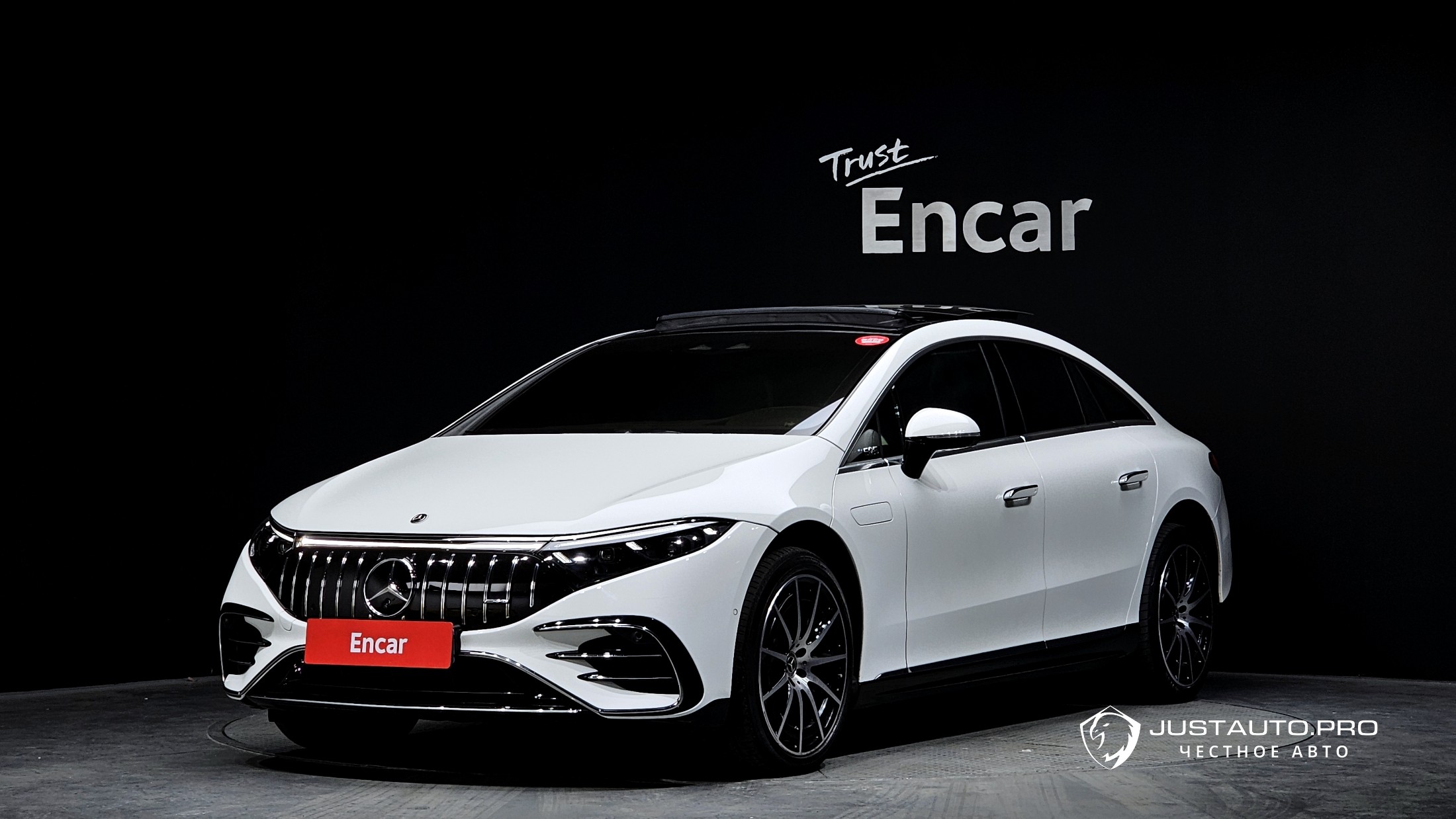 Автомобиль Mercedes-Benz EQS