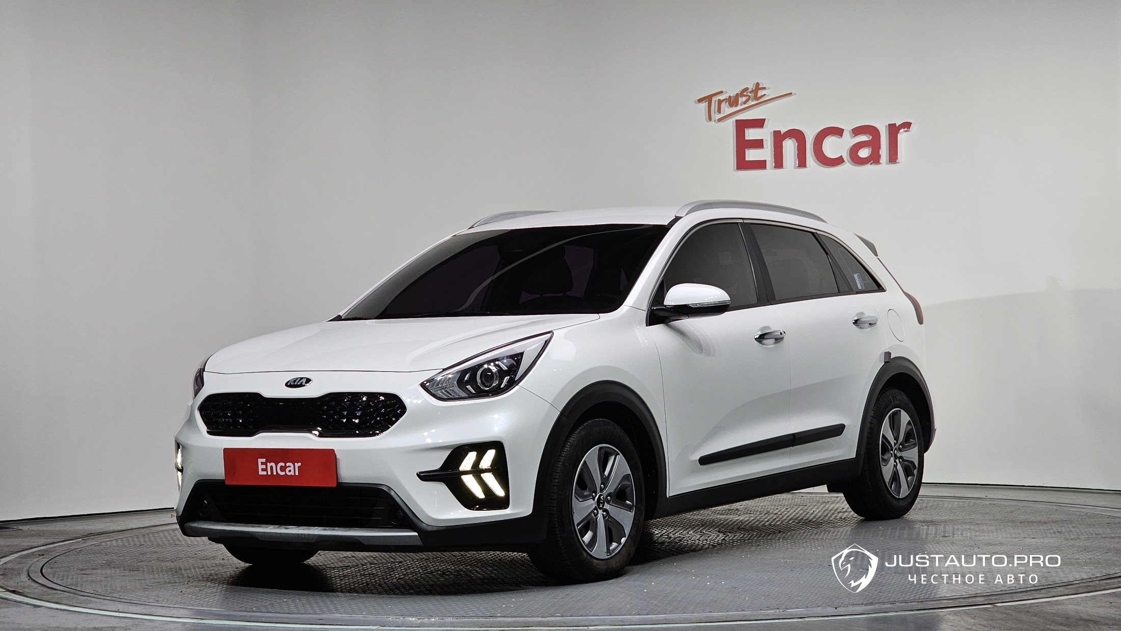 Автомобиль Kia Niro