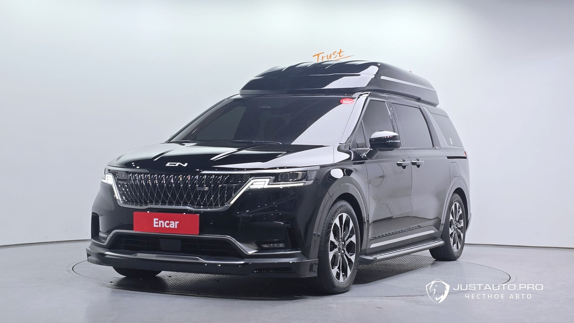 Автомобиль Kia Canival