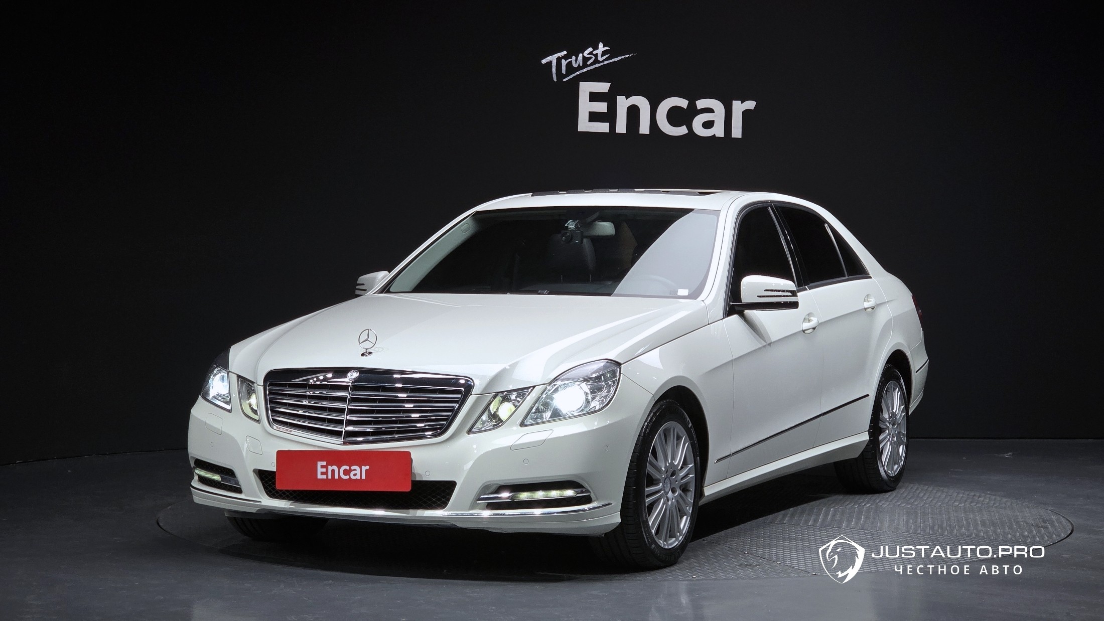 Автомобиль Mercedes-Benz E-Class