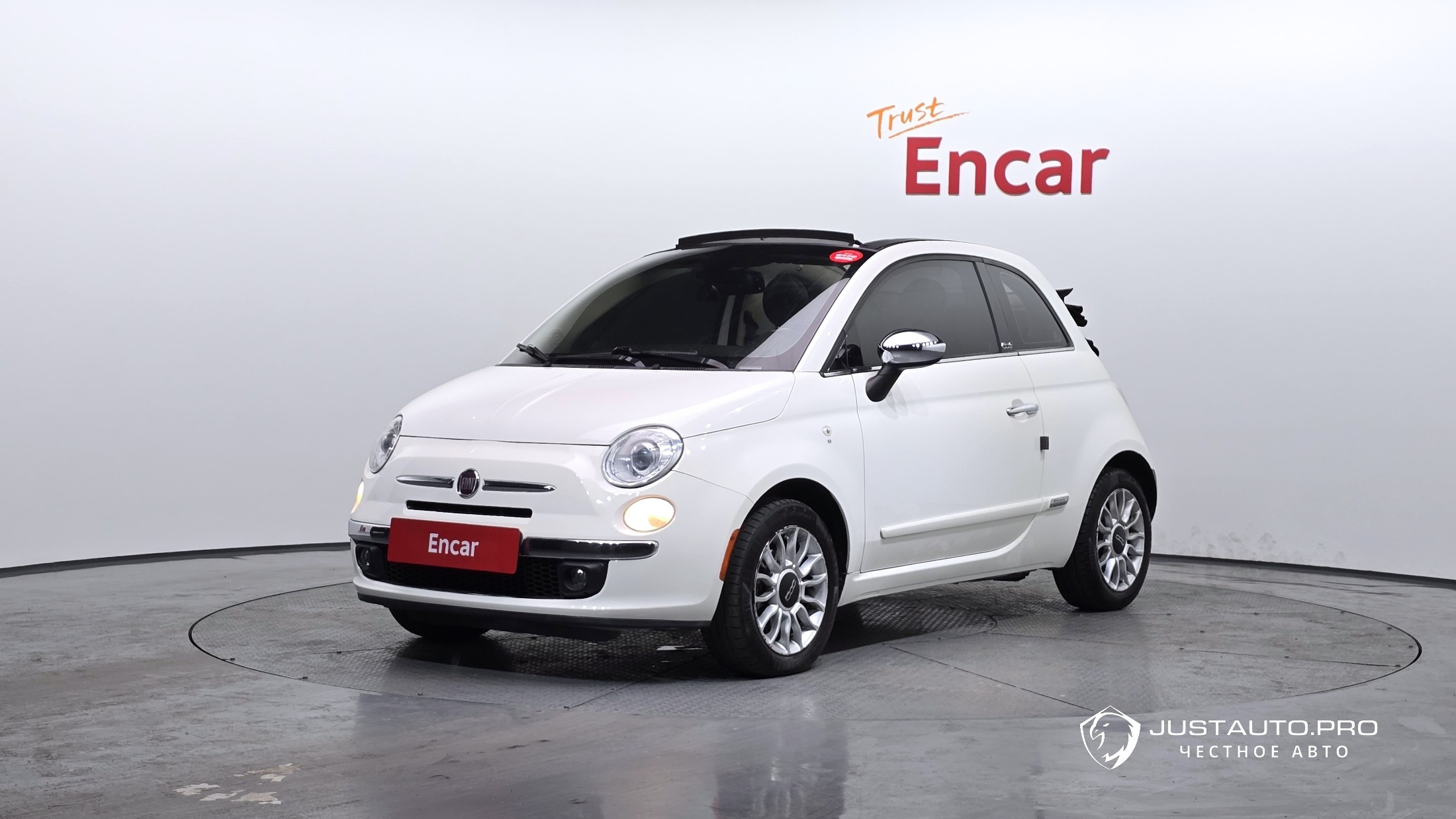 Автомобиль Fiat 500
