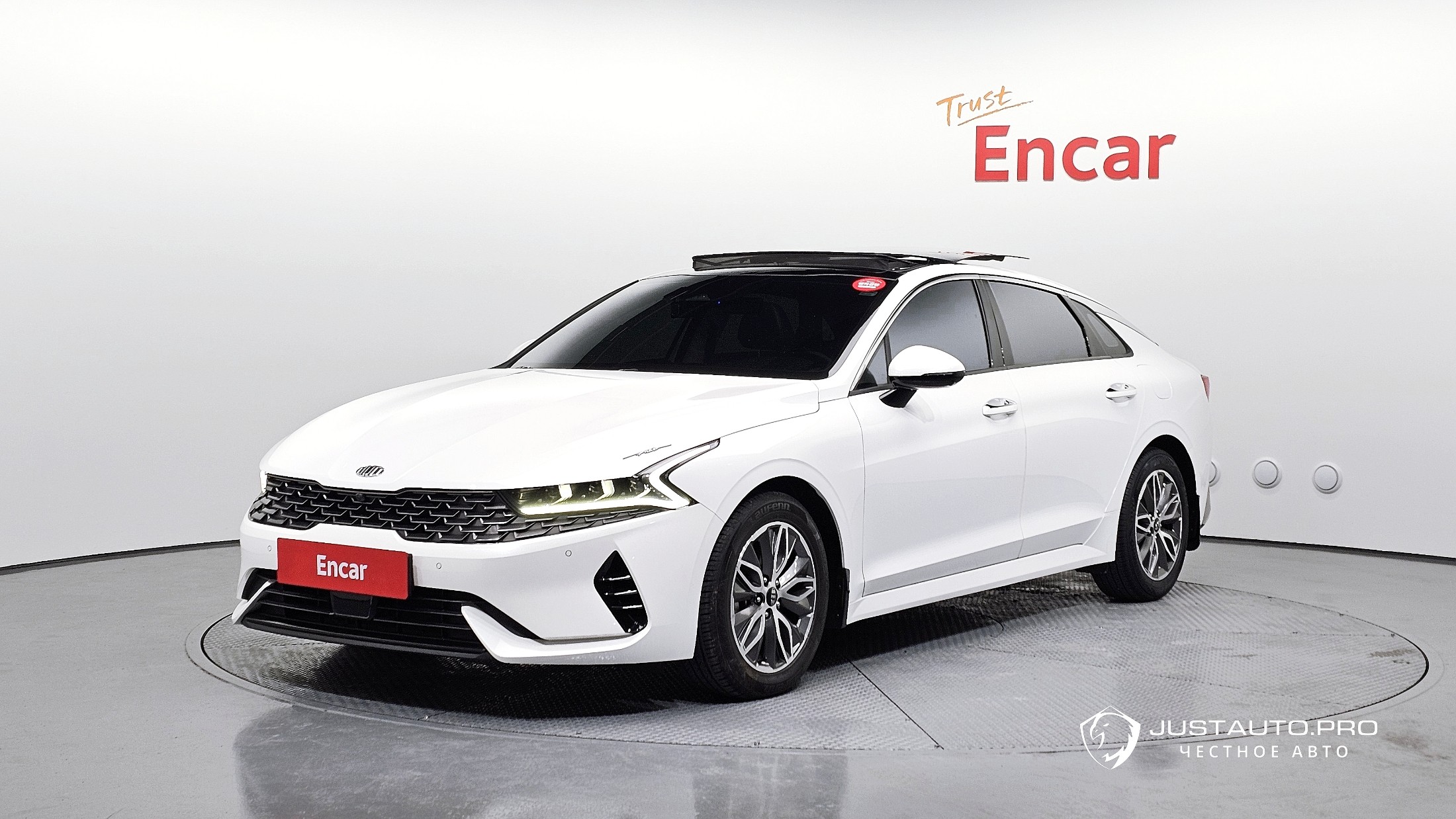 Автомобиль Kia K5